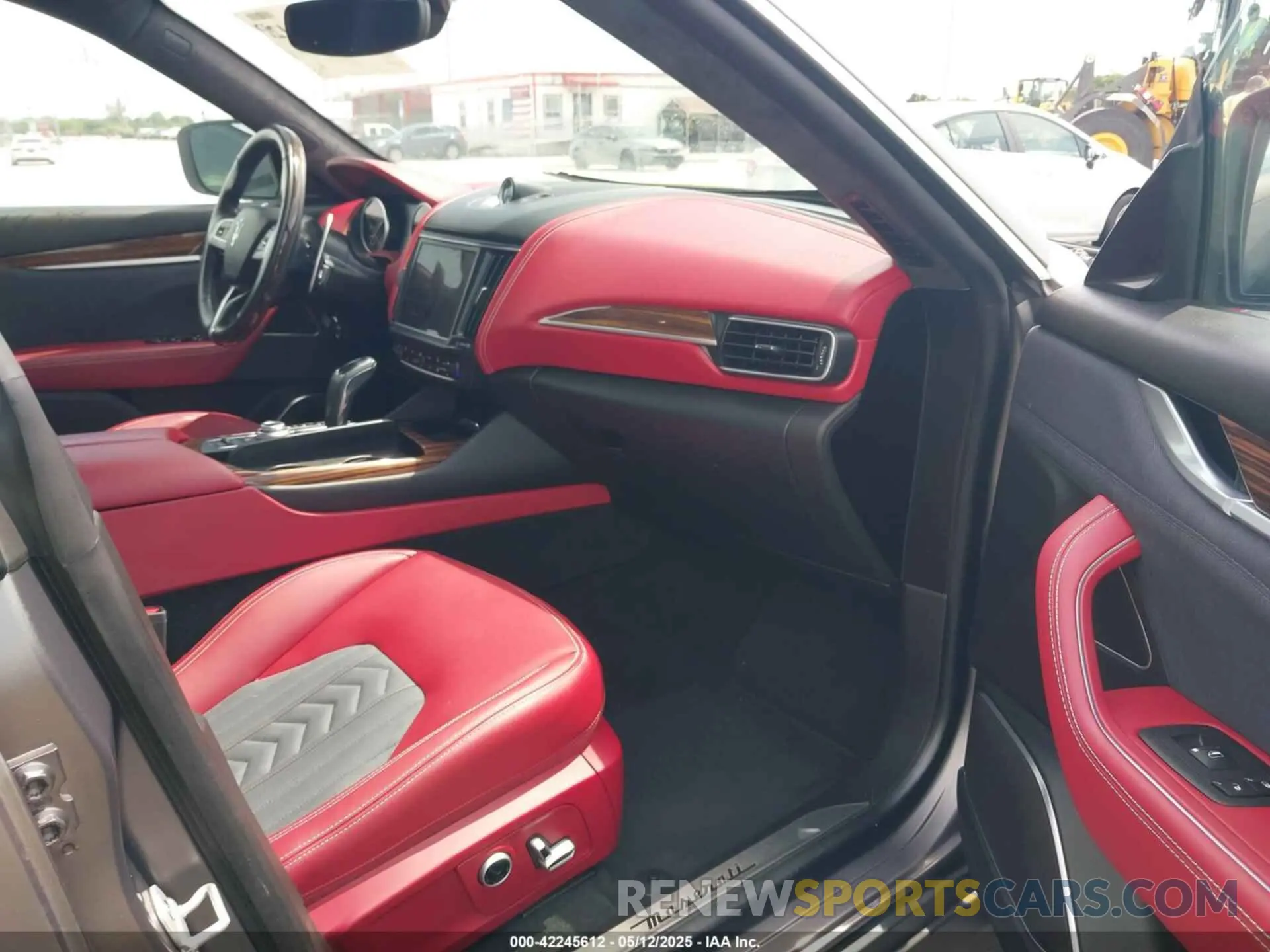5 Фотография поврежденного автомобиля ZN661YULXMX372645 MASERATI LEVANTE 2021