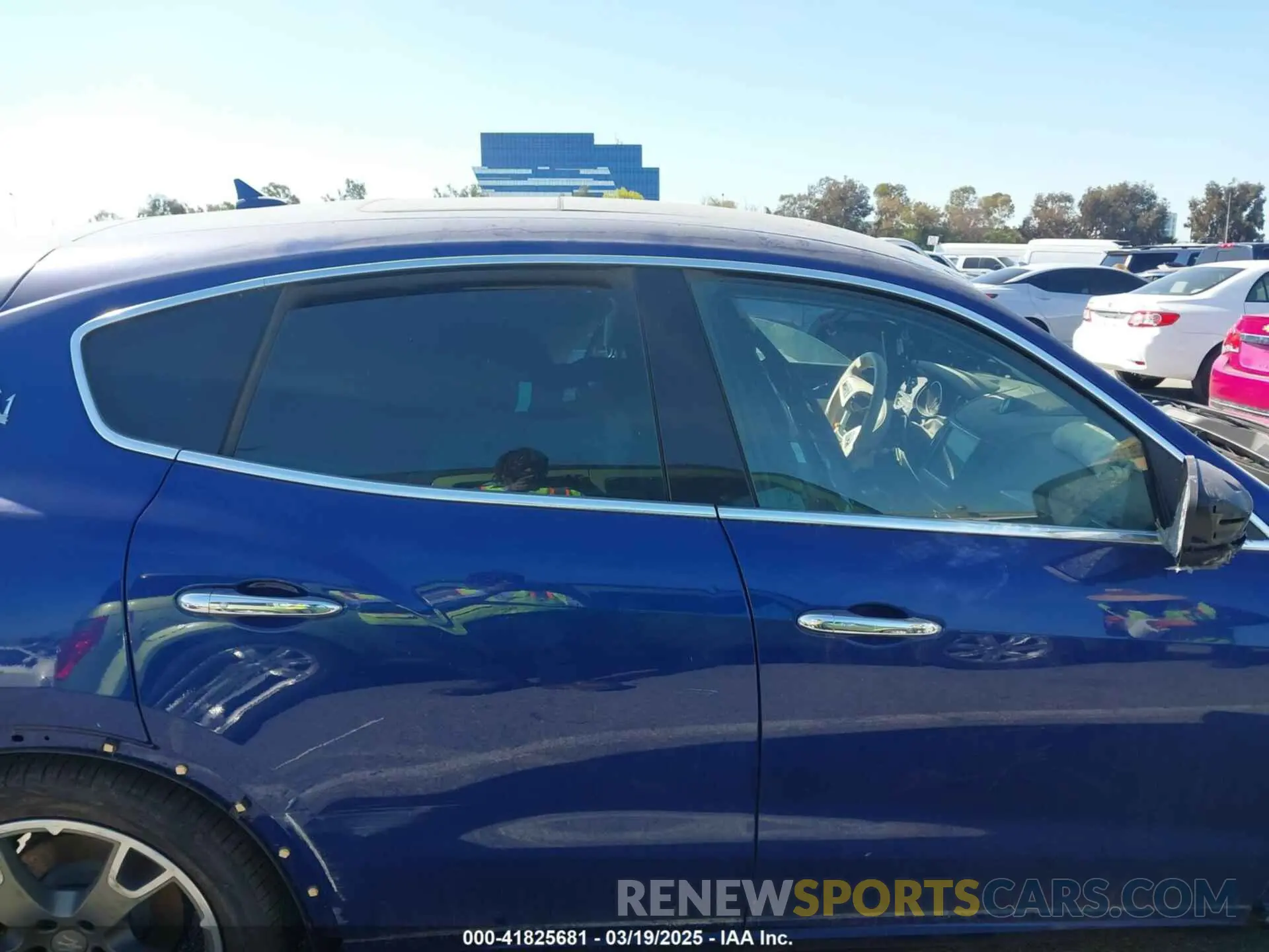 13 Фотография поврежденного автомобиля ZN661XUA1NX390431 MASERATI LEVANTE 2022