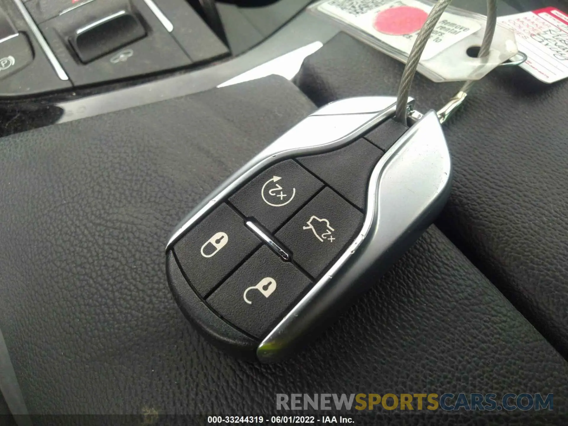 11 Photograph of a damaged car ZN661XUA2NX388705 MASERATI LEVANTE 2022