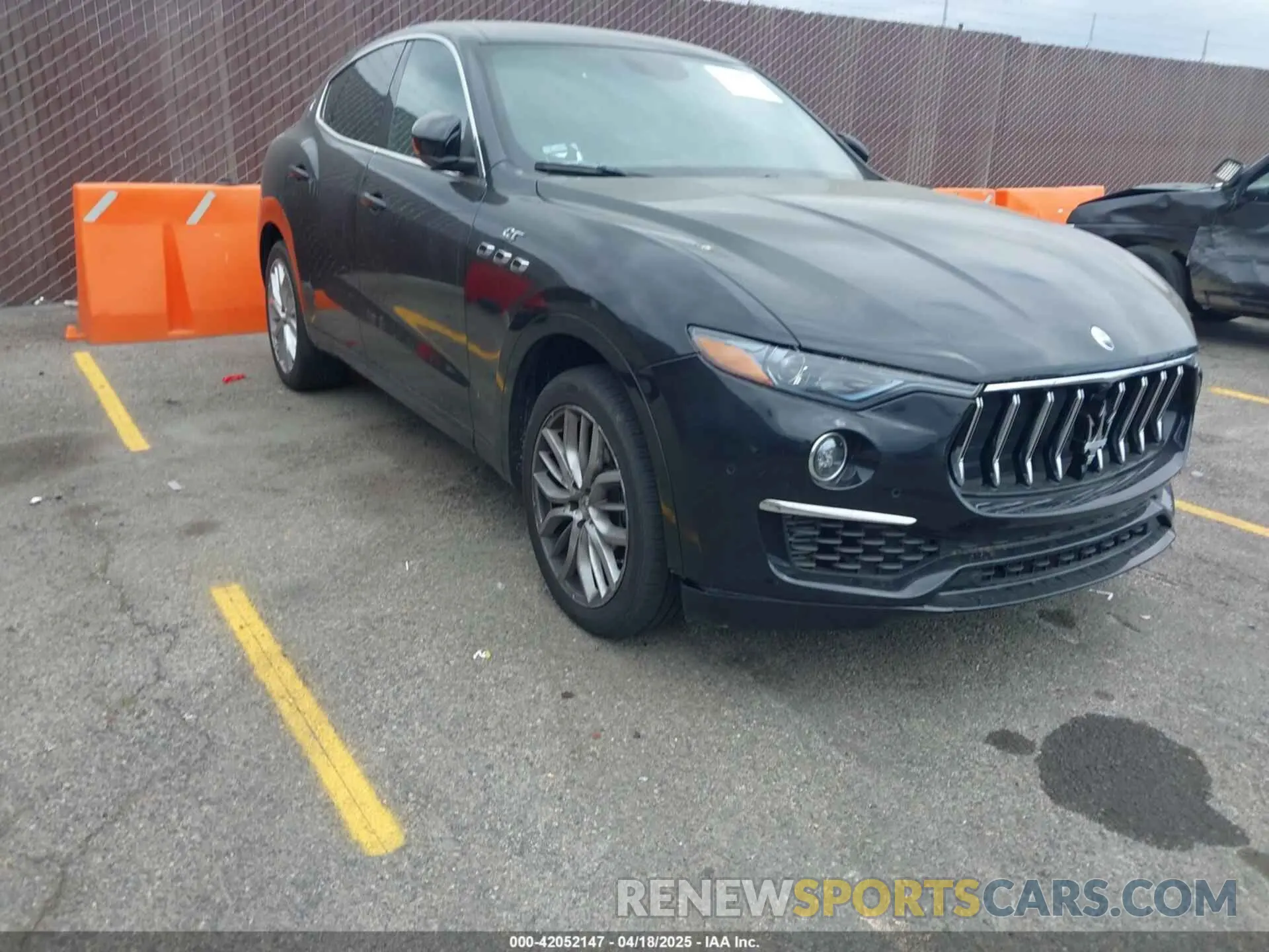 1 Photograph of a damaged car ZN661XUA5NX382350 MASERATI LEVANTE 2022