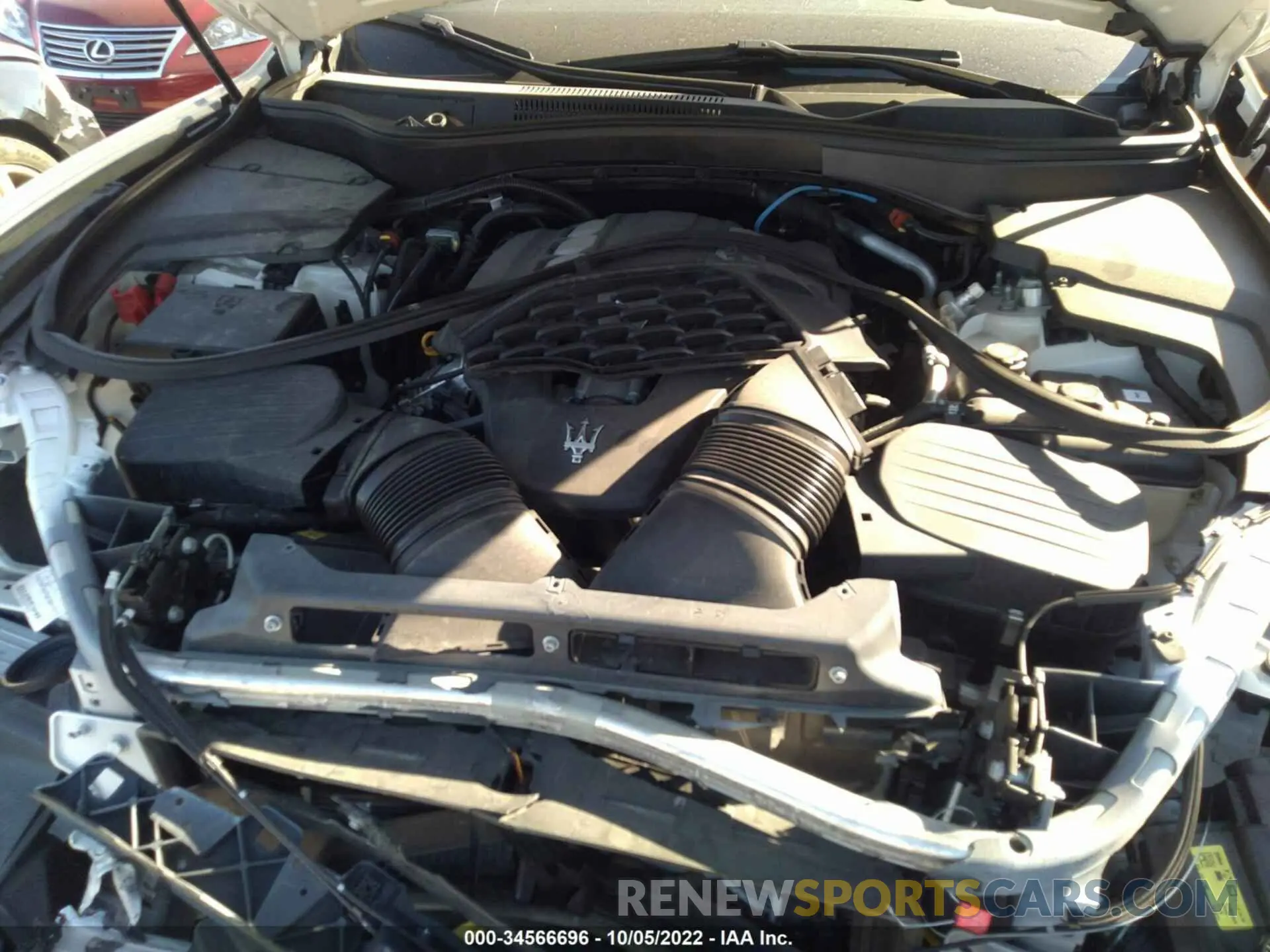 10 Photograph of a damaged car ZN661XUA6NX388688 MASERATI LEVANTE 2022