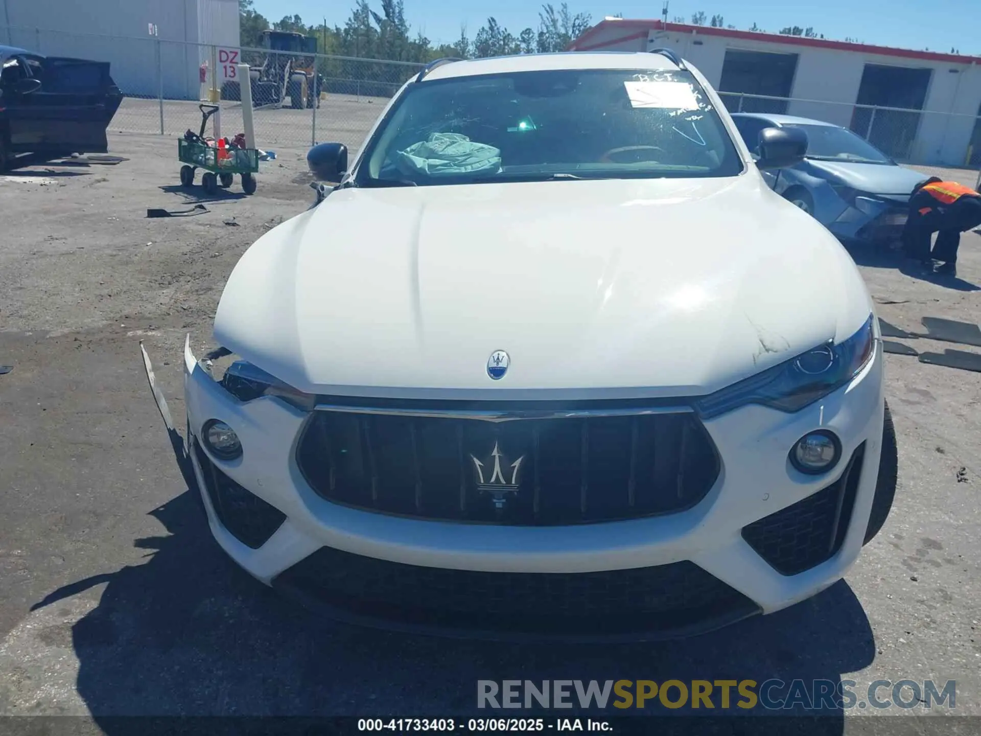 12 Фотография поврежденного автомобиля ZN661XUA9NX400266 MASERATI LEVANTE 2022