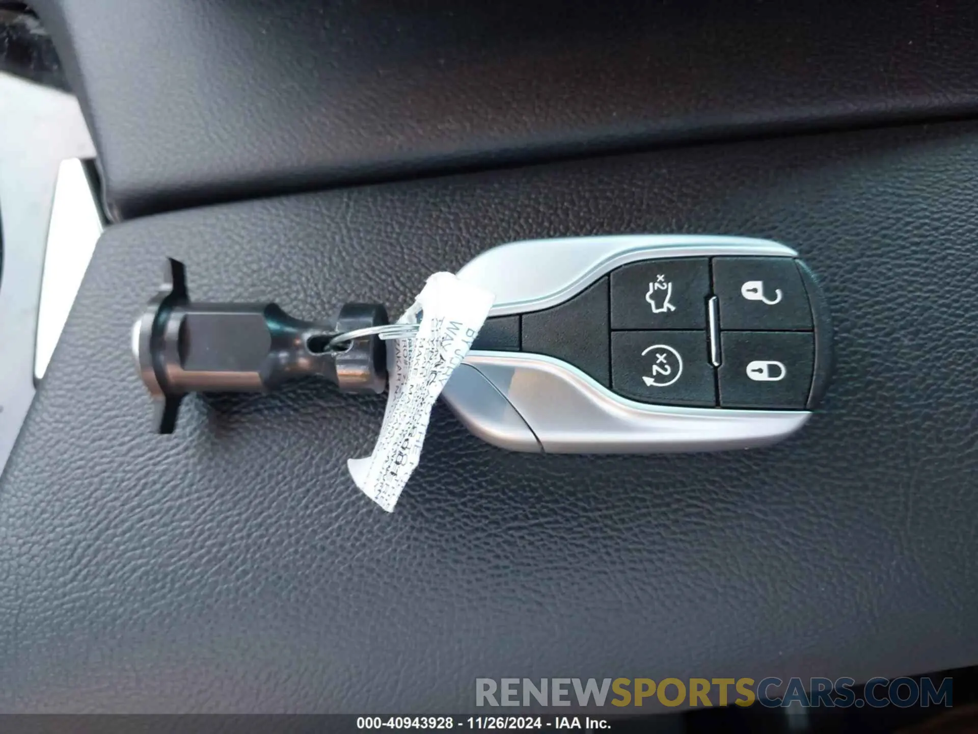 11 Photograph of a damaged car ZN661XUAXNX388001 MASERATI LEVANTE 2022
