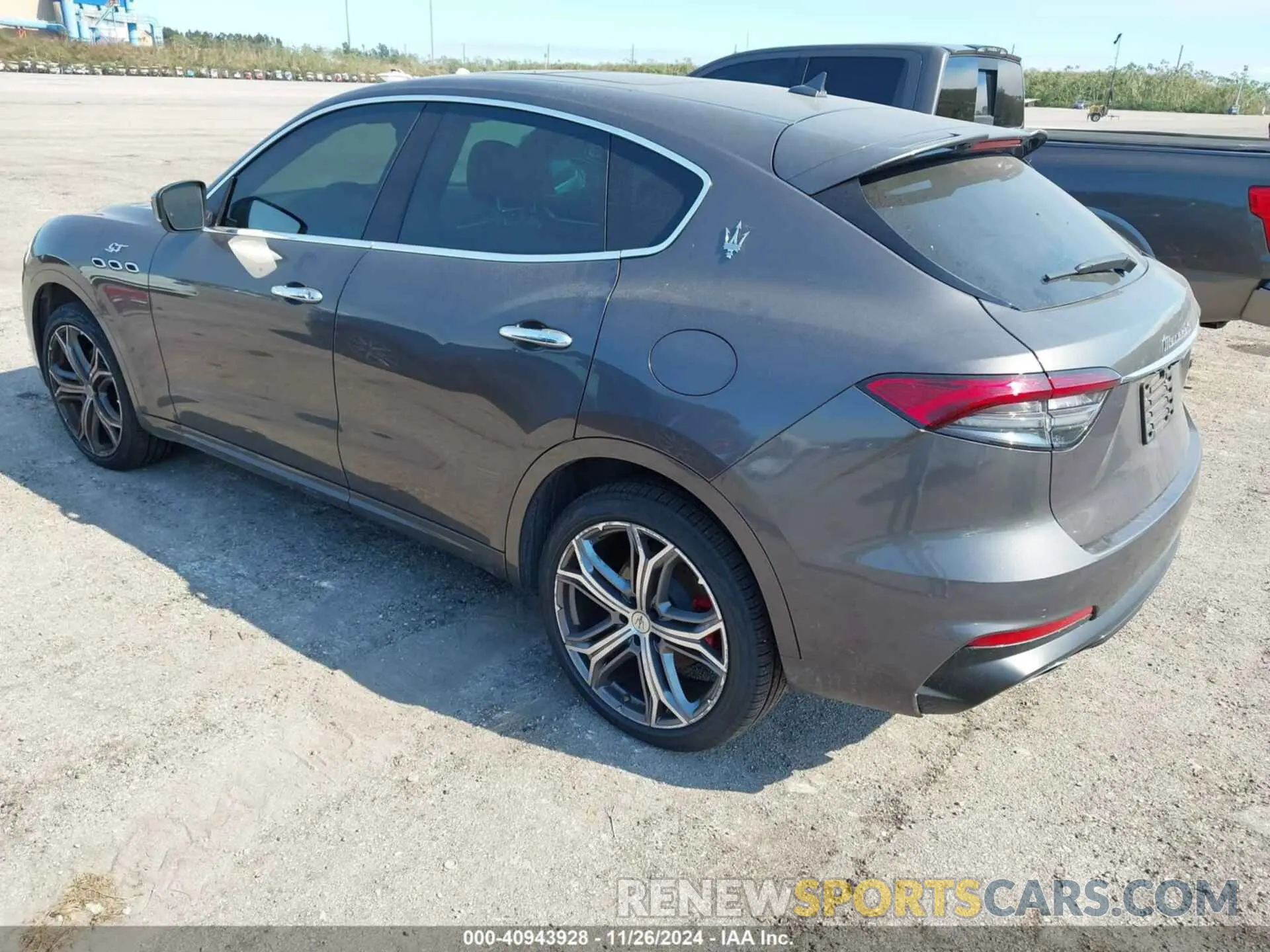 3 Photograph of a damaged car ZN661XUAXNX388001 MASERATI LEVANTE 2022