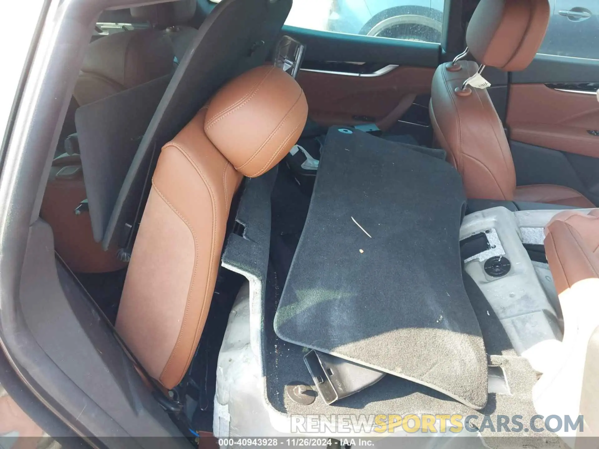 8 Photograph of a damaged car ZN661XUAXNX388001 MASERATI LEVANTE 2022