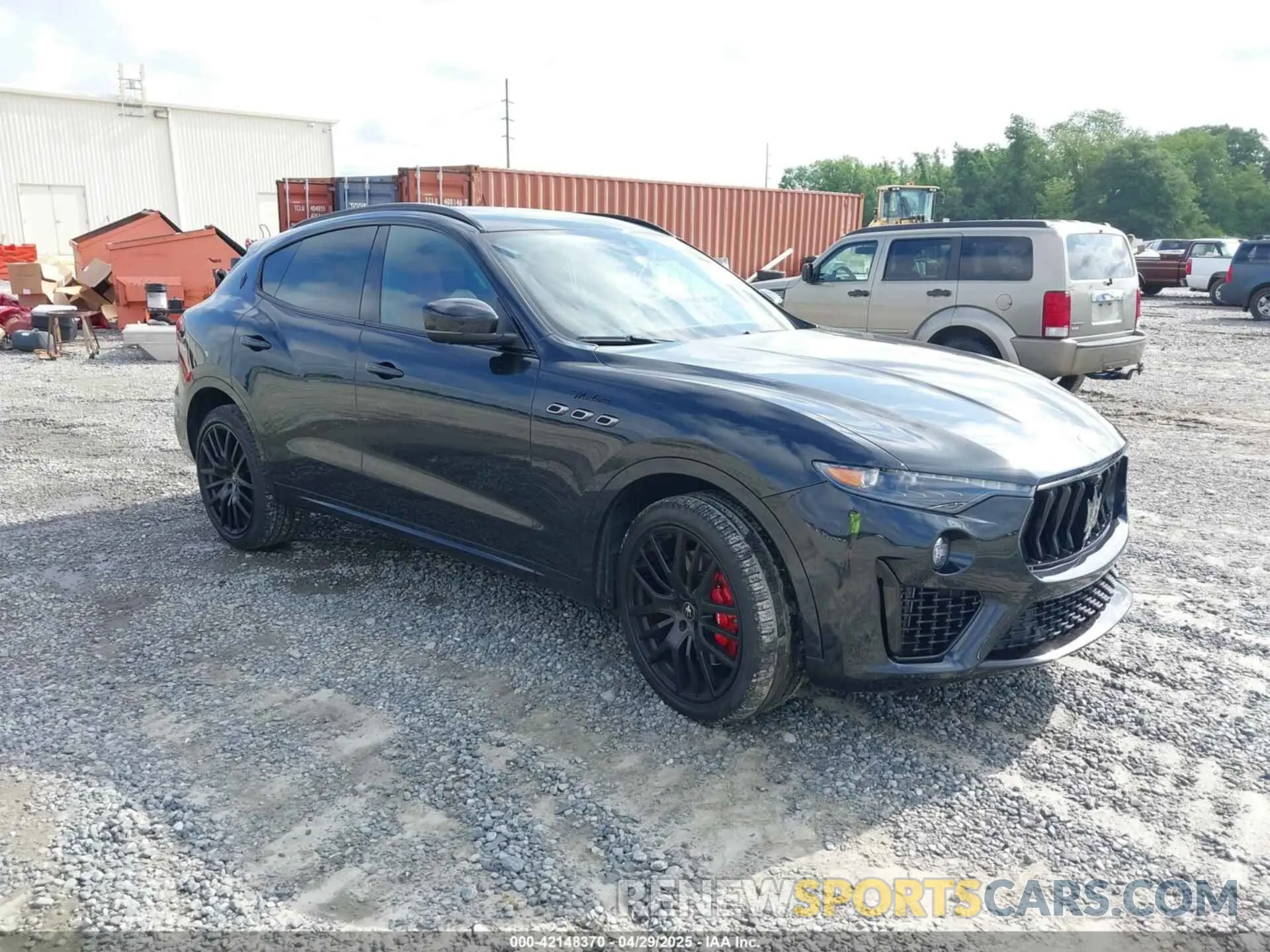 1 Фотография поврежденного автомобиля ZN661YUM1NX393345 MASERATI LEVANTE 2022