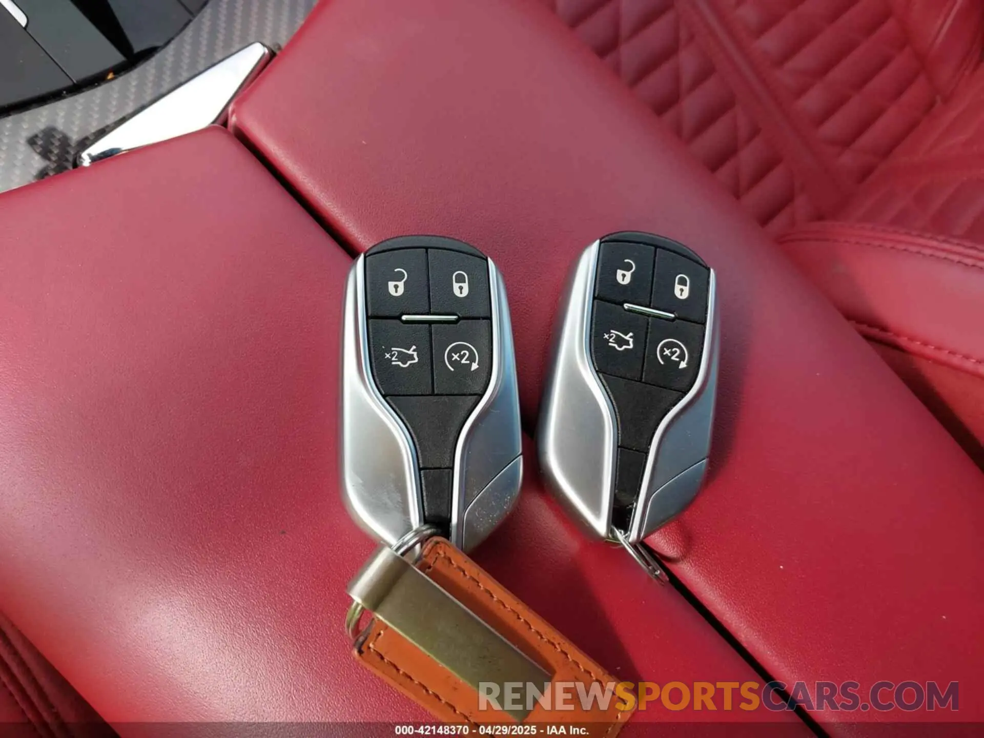 11 Фотография поврежденного автомобиля ZN661YUM1NX393345 MASERATI LEVANTE 2022