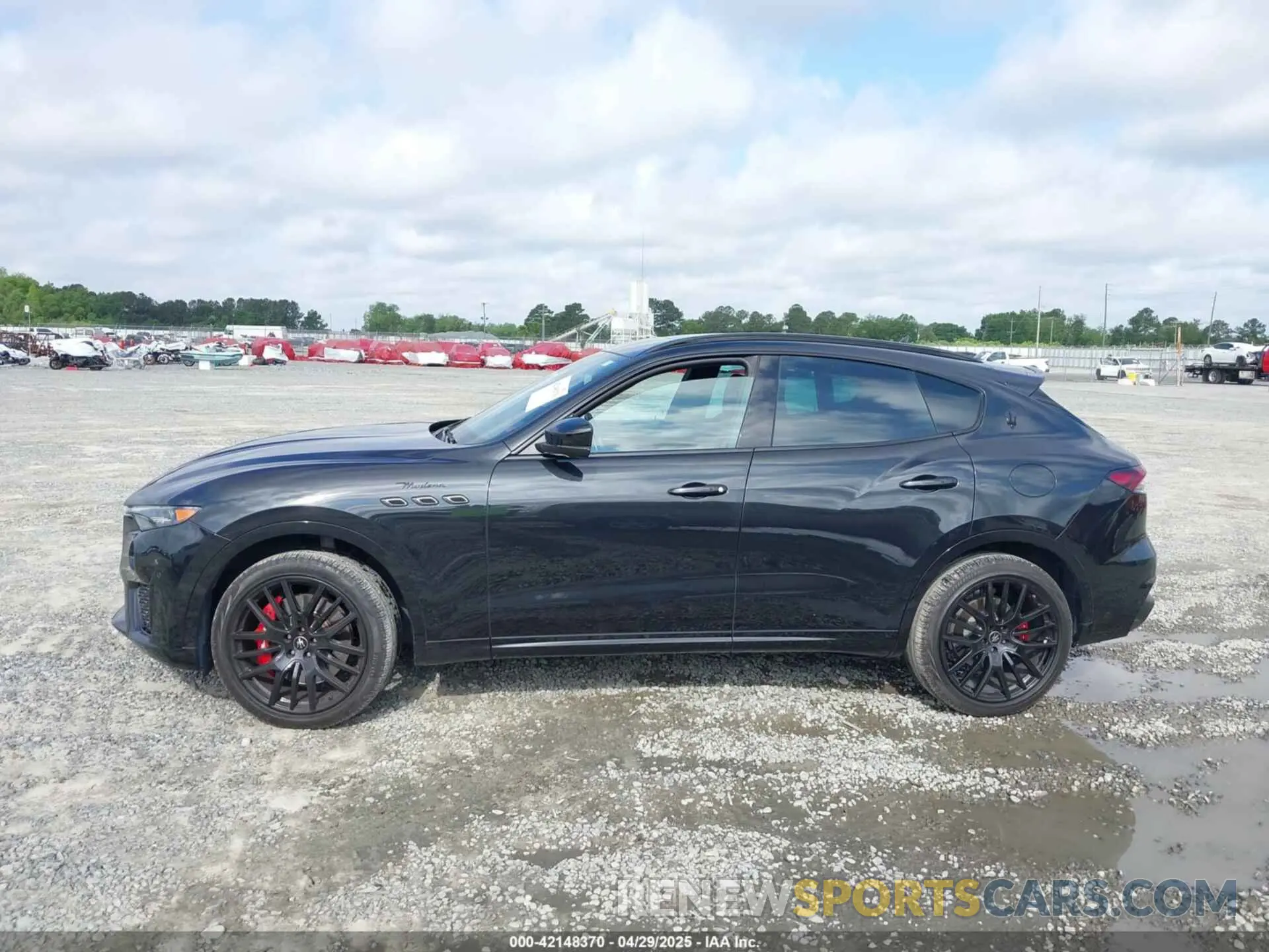 14 Фотография поврежденного автомобиля ZN661YUM1NX393345 MASERATI LEVANTE 2022