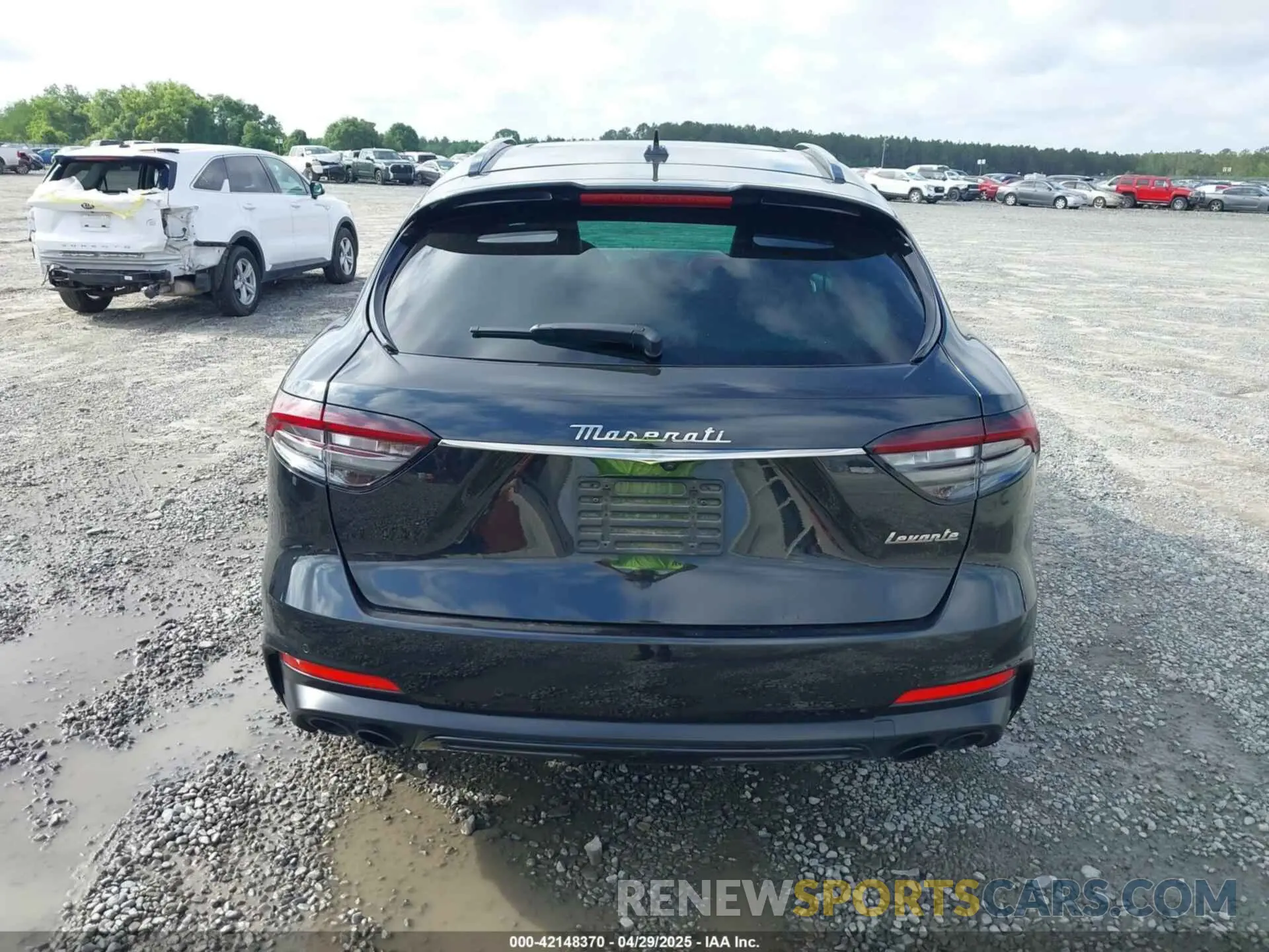 16 Фотография поврежденного автомобиля ZN661YUM1NX393345 MASERATI LEVANTE 2022