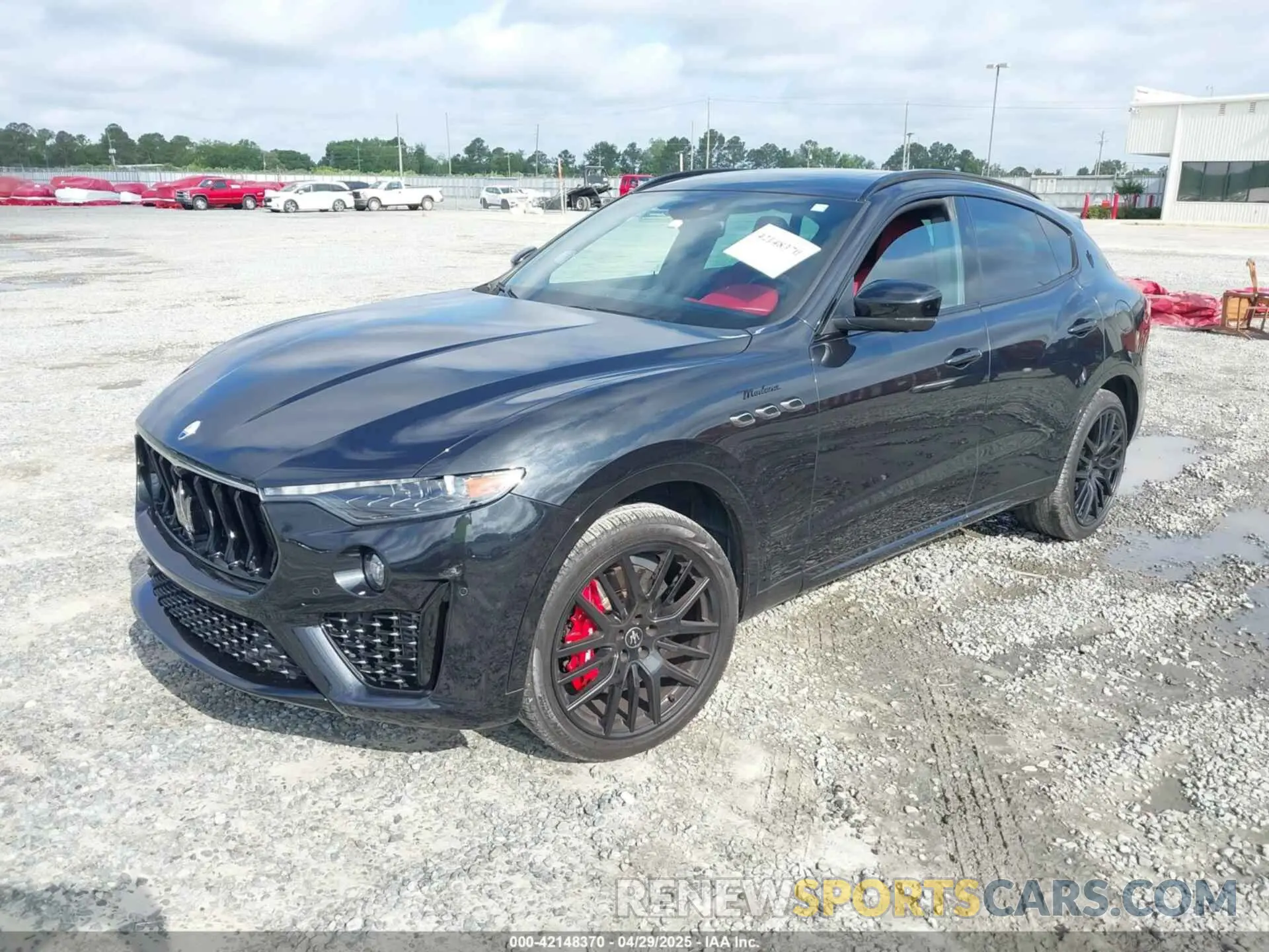 2 Фотография поврежденного автомобиля ZN661YUM1NX393345 MASERATI LEVANTE 2022