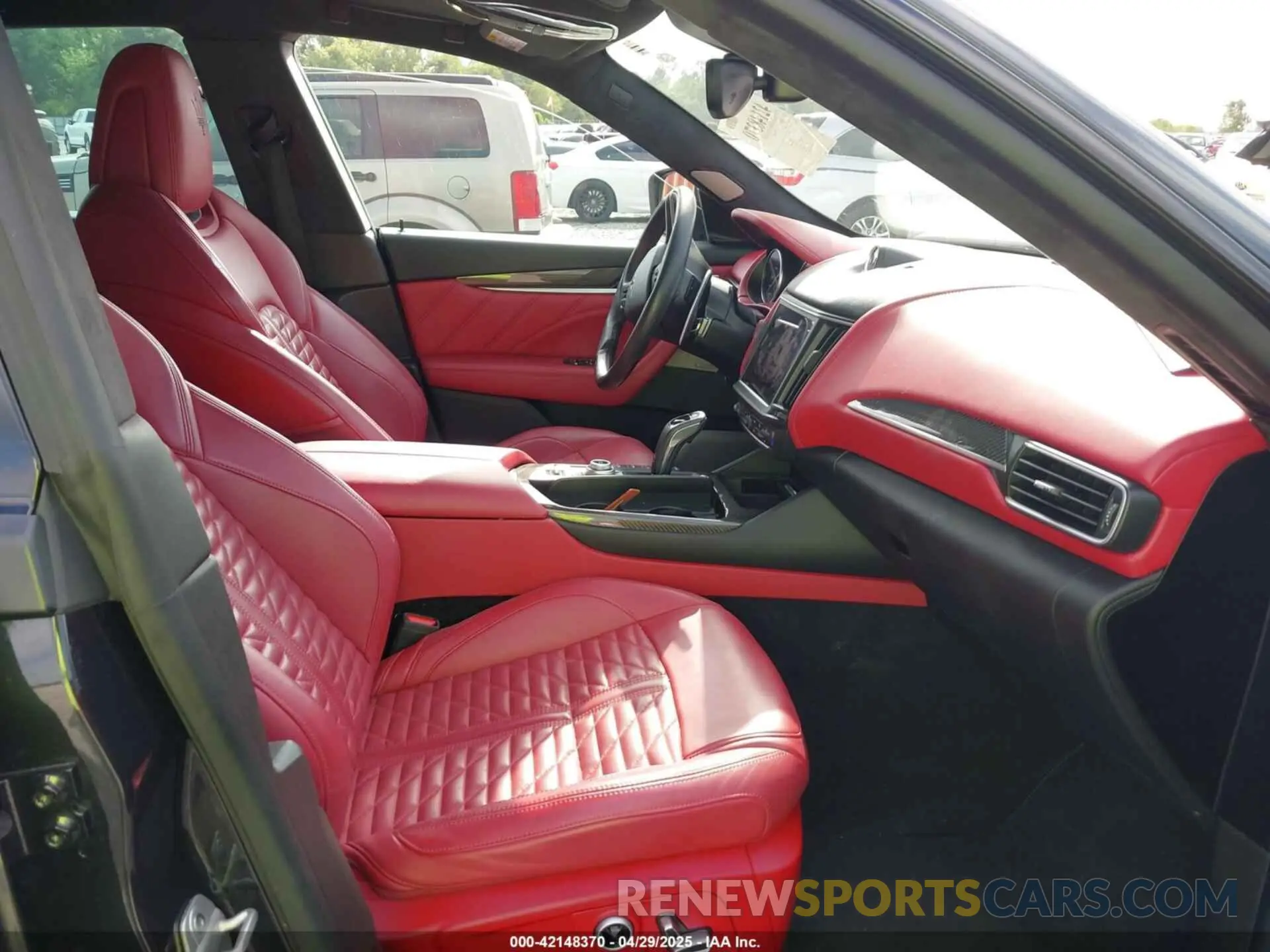 5 Фотография поврежденного автомобиля ZN661YUM1NX393345 MASERATI LEVANTE 2022