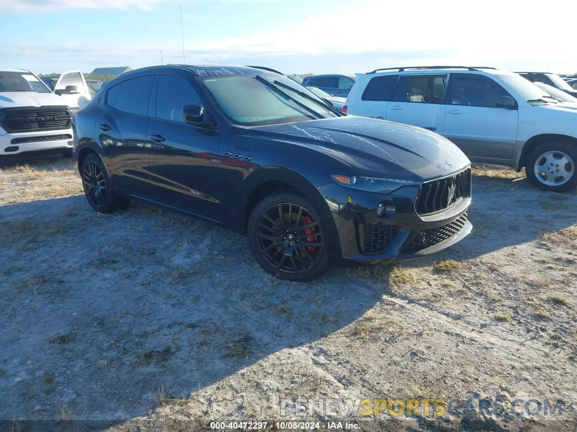 1 Фотография поврежденного автомобиля ZN661YUM3NX393444 MASERATI LEVANTE 2022