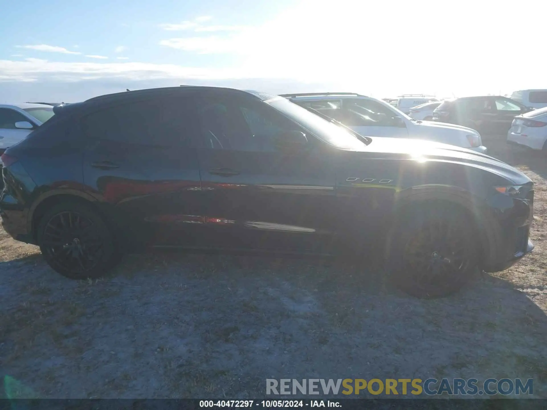 13 Фотография поврежденного автомобиля ZN661YUM3NX393444 MASERATI LEVANTE 2022