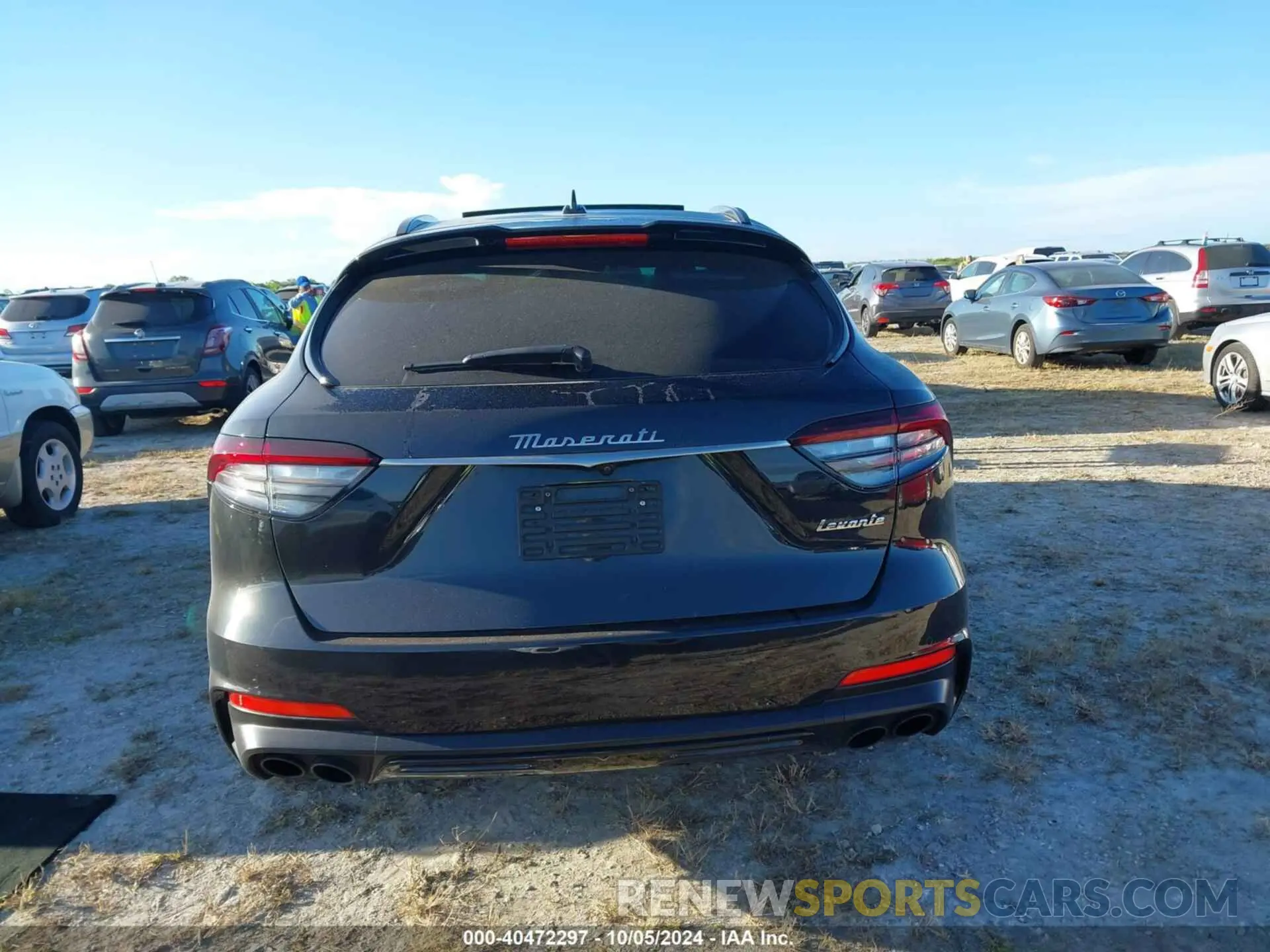 16 Фотография поврежденного автомобиля ZN661YUM3NX393444 MASERATI LEVANTE 2022