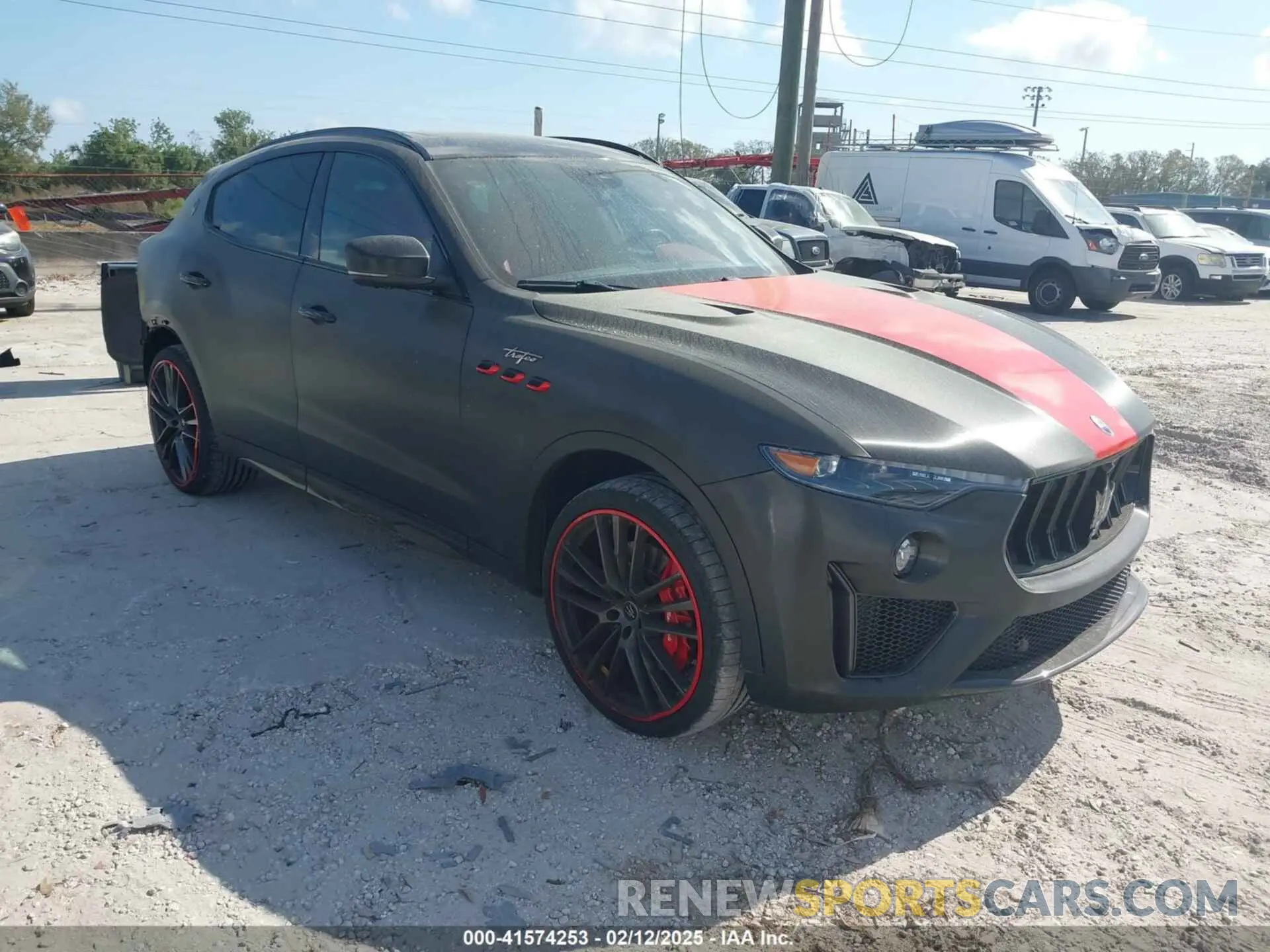 1 Фотография поврежденного автомобиля ZN661ZUT3NX389424 MASERATI LEVANTE 2022