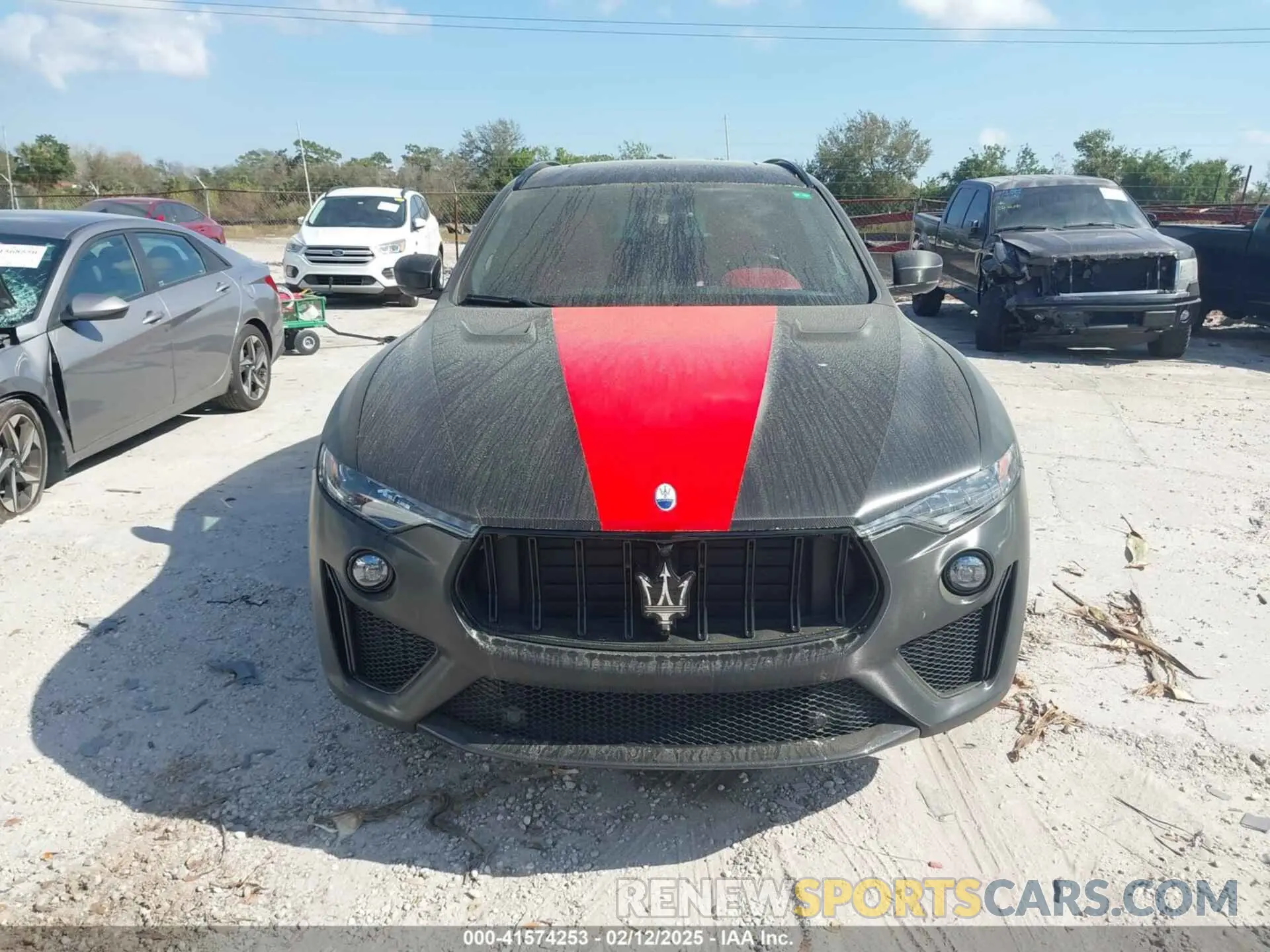 12 Фотография поврежденного автомобиля ZN661ZUT3NX389424 MASERATI LEVANTE 2022
