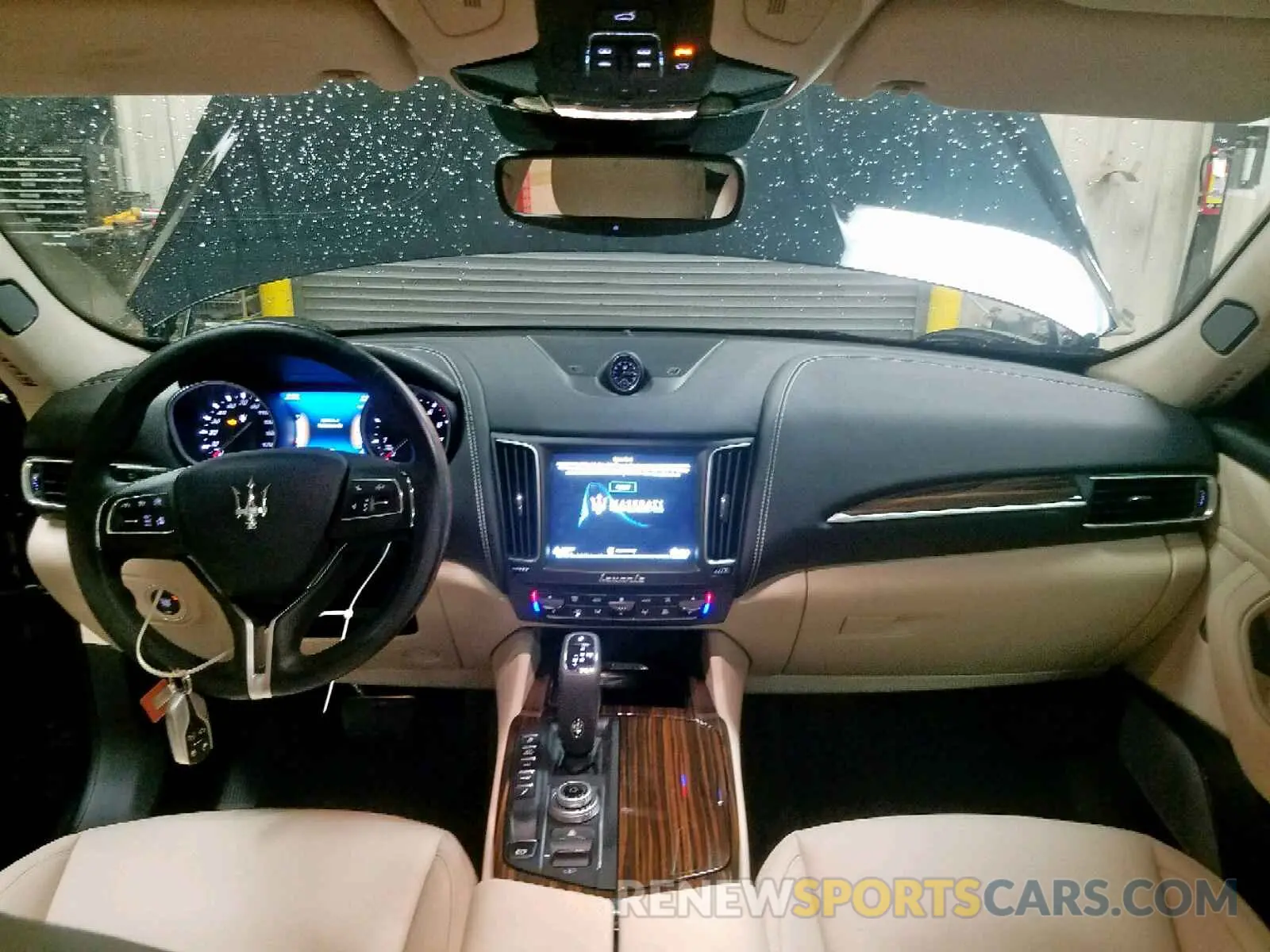 9 Photograph of a damaged car ZN661XUL8KX337416 MASERATI LEVANTE LU 2019