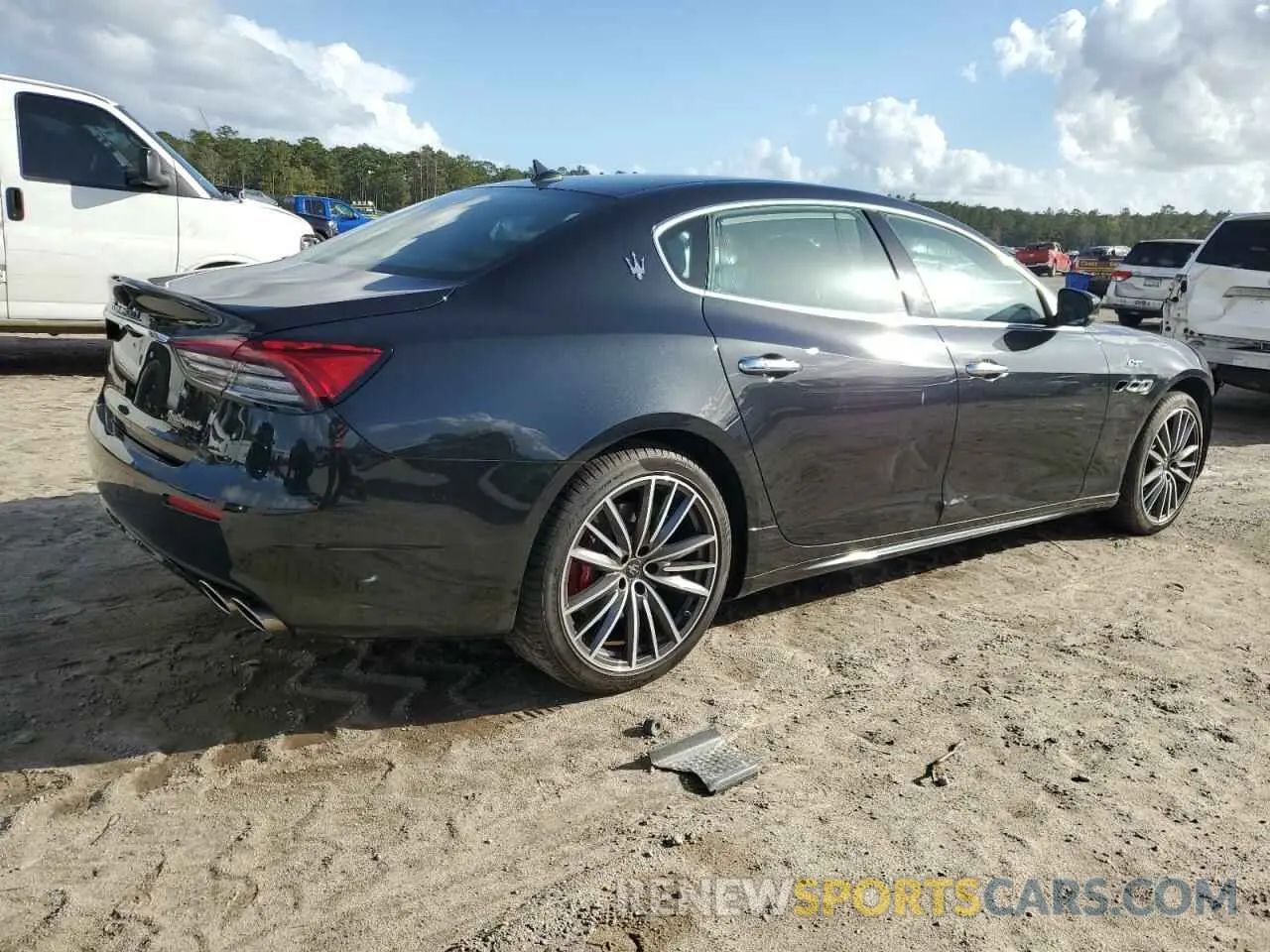 3 Photograph of a damaged car ZAM56XPA1NX407024 MASERATI QUATTROPOR 2022
