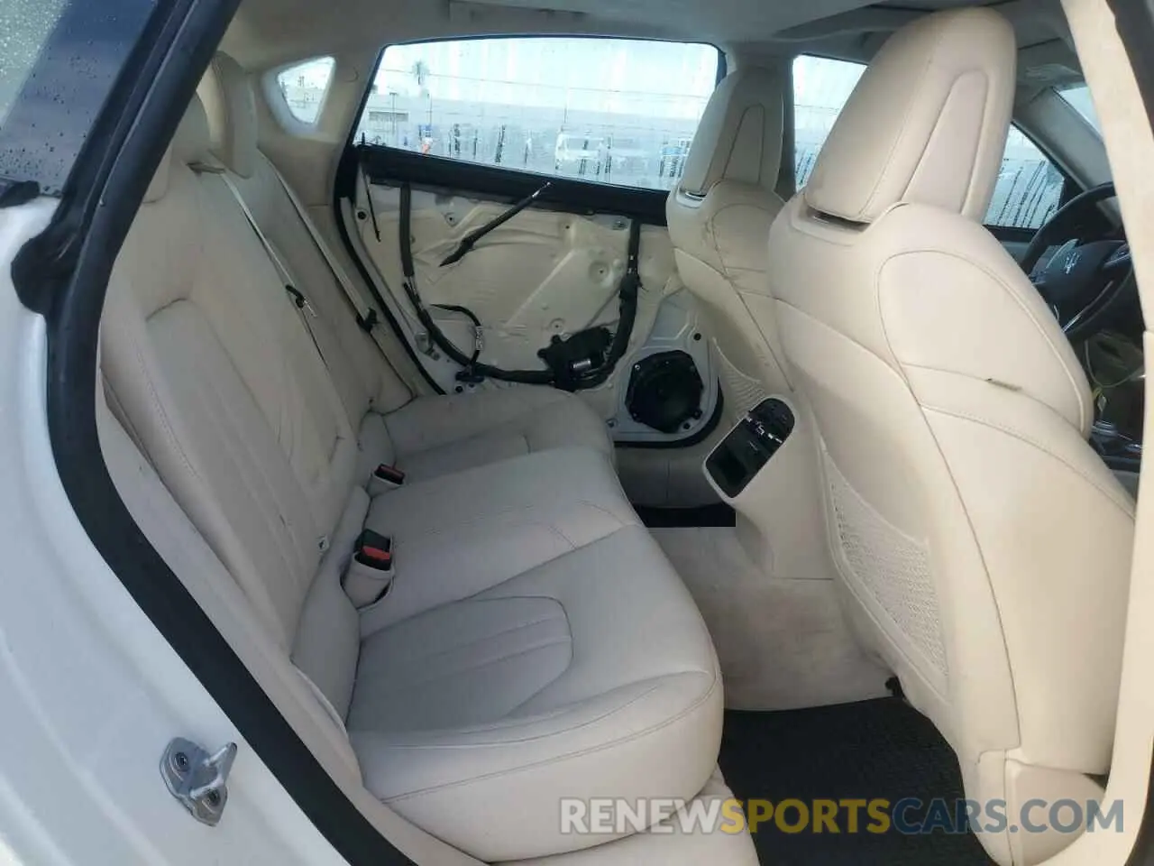 10 Photograph of a damaged car ZAM56XPA9N1386149 MASERATI QUATTROPOR 2022