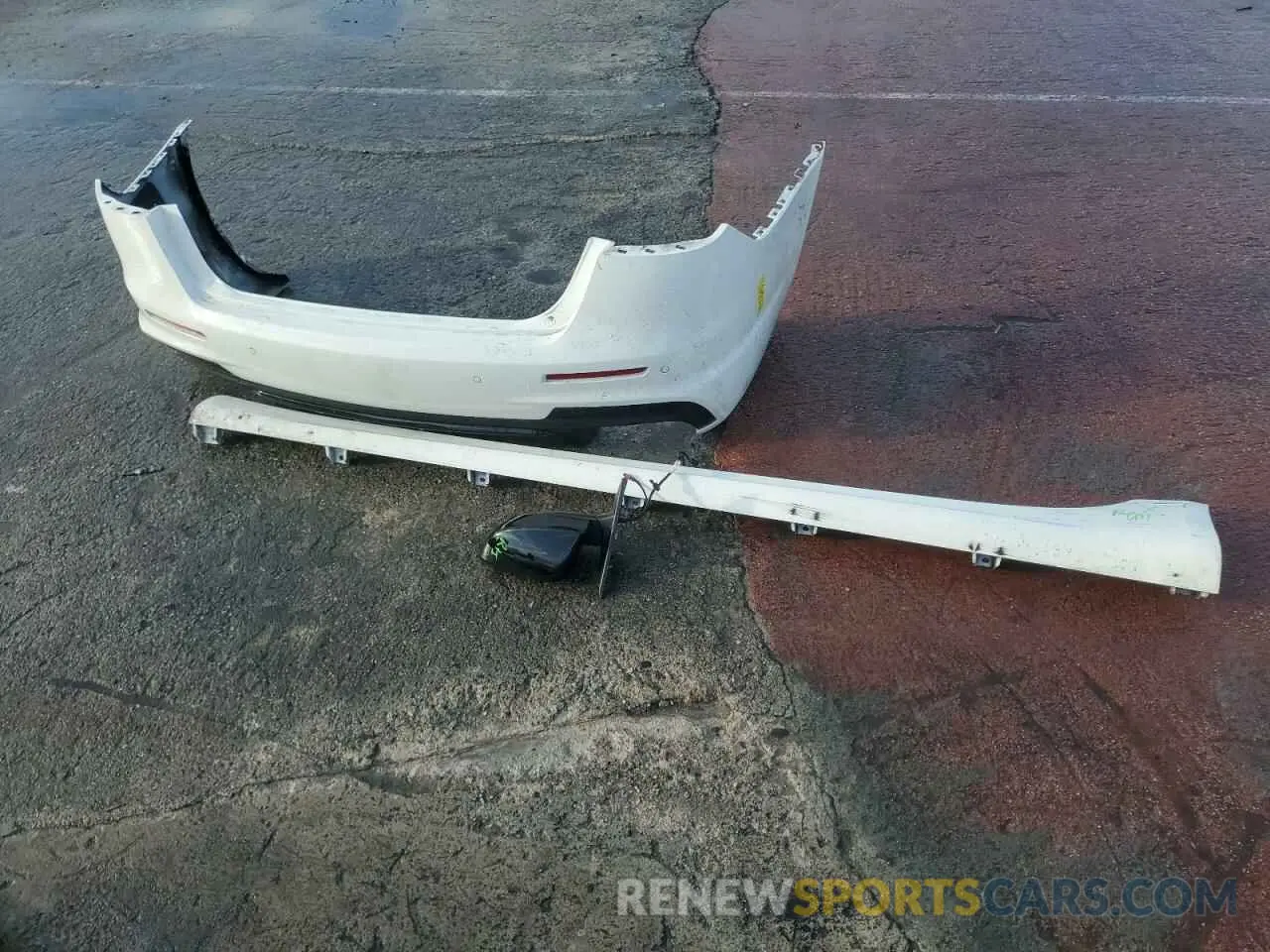 12 Photograph of a damaged car ZAM56XPA9N1386149 MASERATI QUATTROPOR 2022