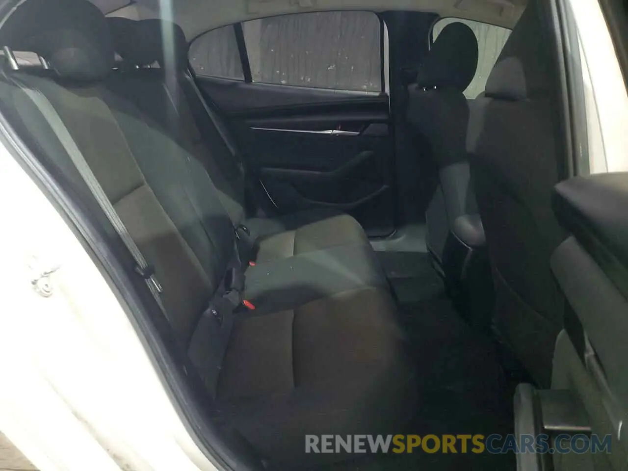 10 Photograph of a damaged car 3MZBPABL3KM112368 MAZDA 3 2019
