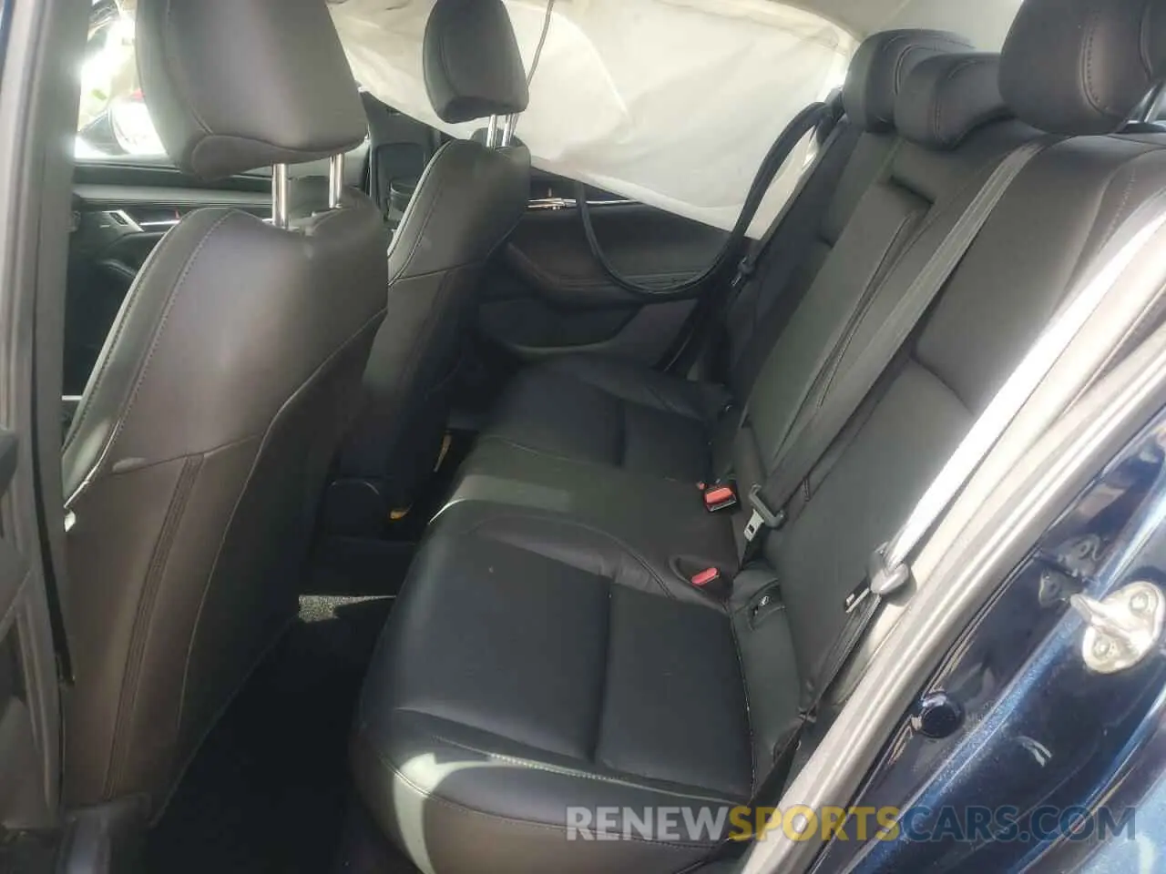 10 Photograph of a damaged car 3MZBPADL1KM108073 MAZDA 3 2019