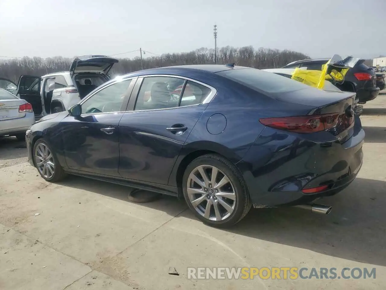 2 Photograph of a damaged car 3MZBPADL1KM108073 MAZDA 3 2019