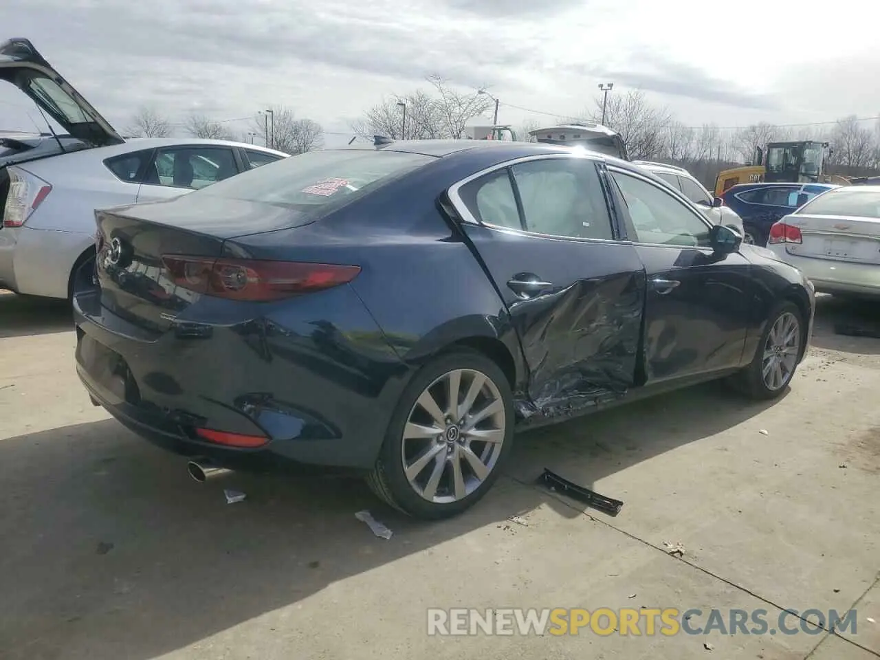 3 Photograph of a damaged car 3MZBPADL1KM108073 MAZDA 3 2019