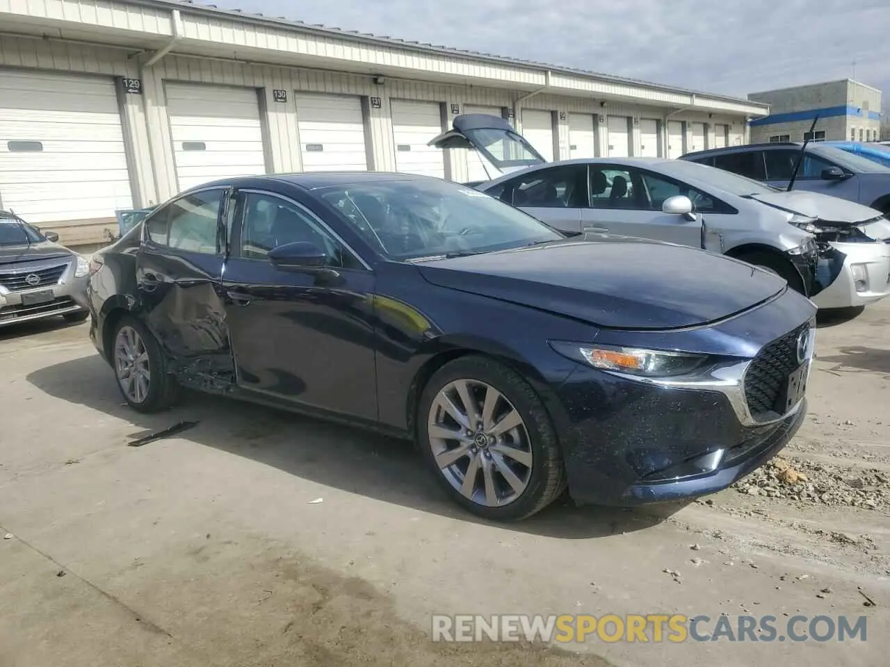 4 Photograph of a damaged car 3MZBPADL1KM108073 MAZDA 3 2019
