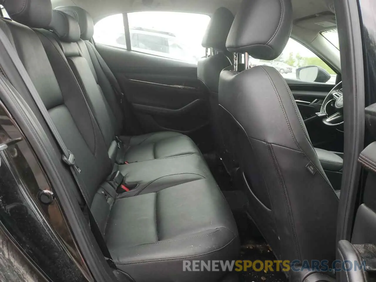 10 Photograph of a damaged car 3MZBPADL3KM106423 MAZDA 3 2019