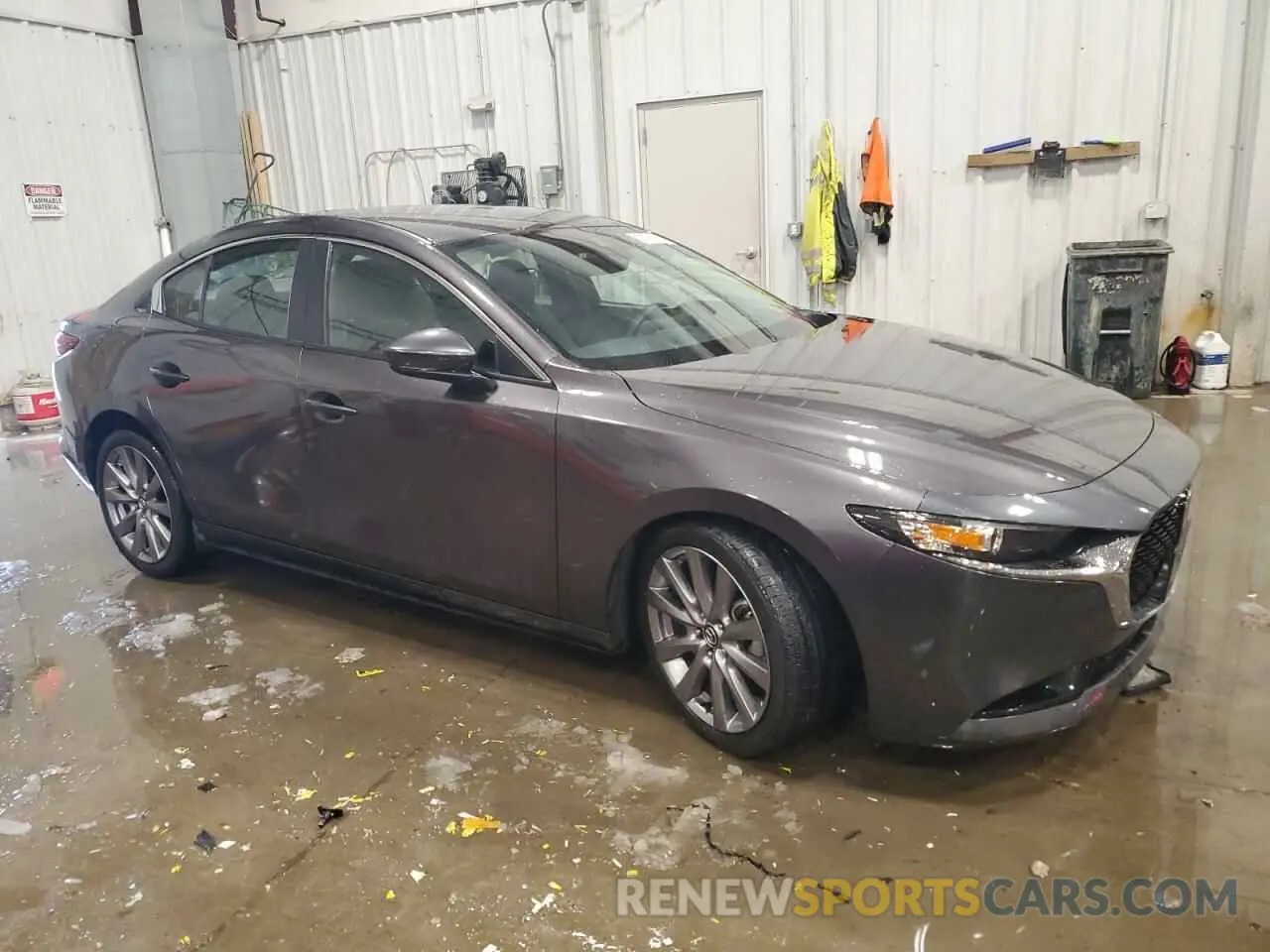 4 Photograph of a damaged car 3MZBPADL6KM112295 MAZDA 3 2019