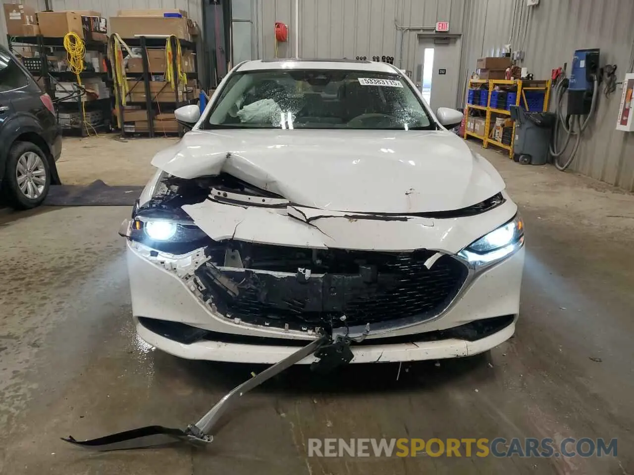 5 Photograph of a damaged car 3MZBPAEM1KM101048 MAZDA 3 2019
