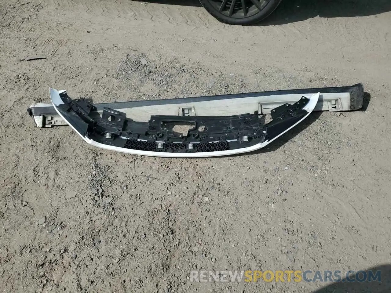 12 Фотография поврежденного автомобиля JM1BPACL5K1110913 MAZDA 3 2019