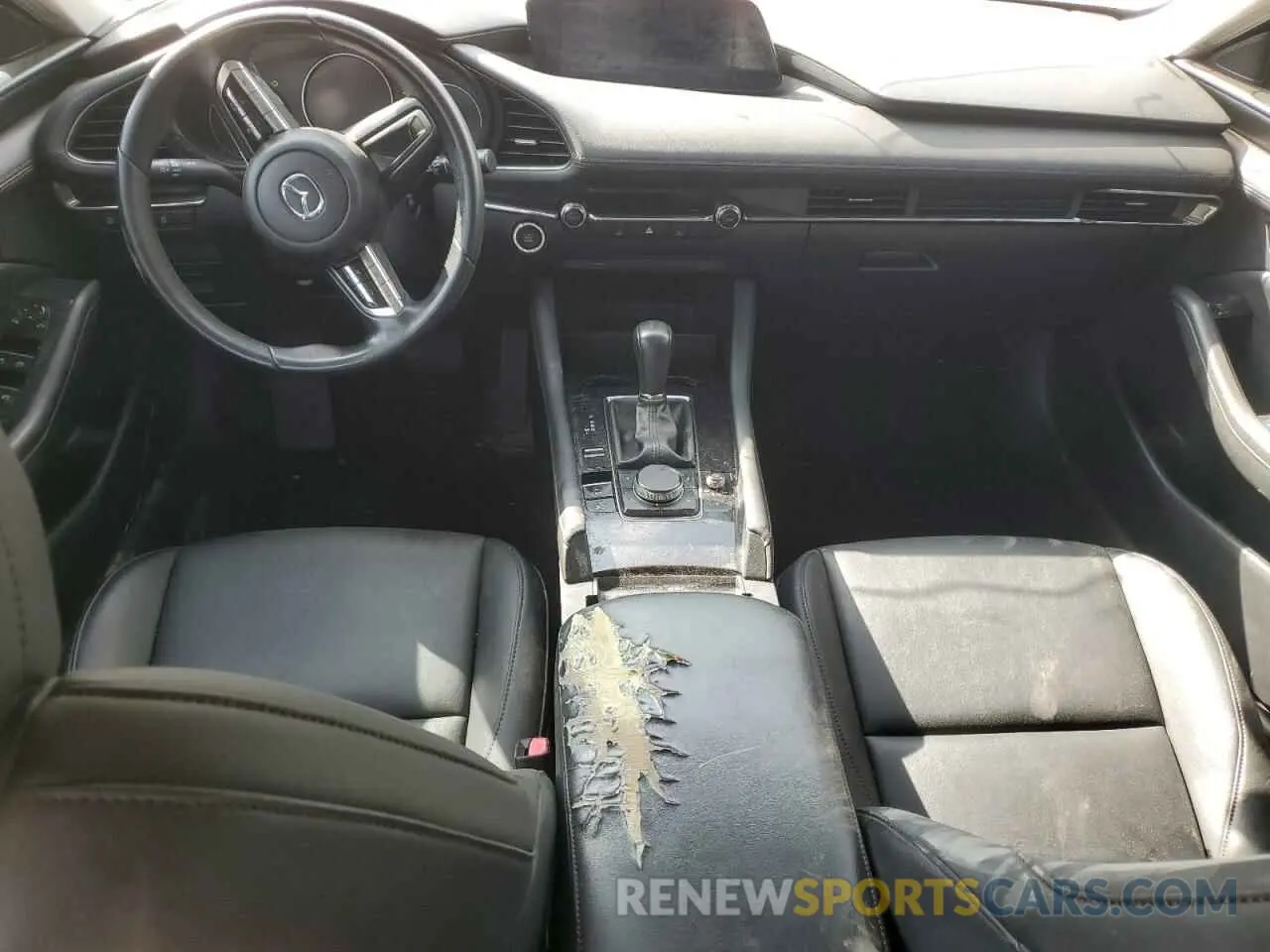 8 Фотография поврежденного автомобиля JM1BPACL5K1110913 MAZDA 3 2019