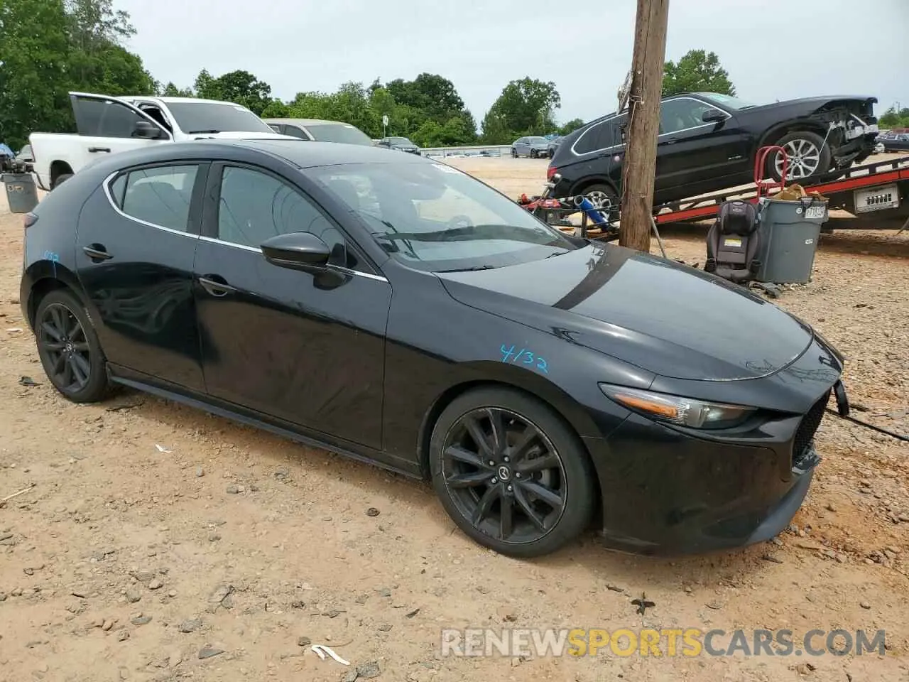 4 Photograph of a damaged car JM1BPANM8K1140994 MAZDA 3 2019