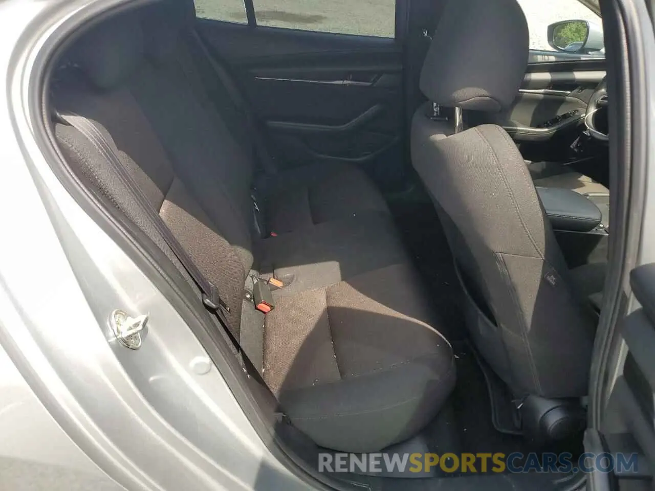 10 Фотография поврежденного автомобиля 3MZBPABL2LM130586 MAZDA 3 2020