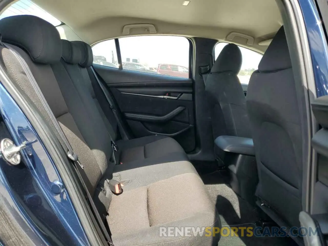 10 Фотография поврежденного автомобиля 3MZBPABL9LM137373 MAZDA 3 2020