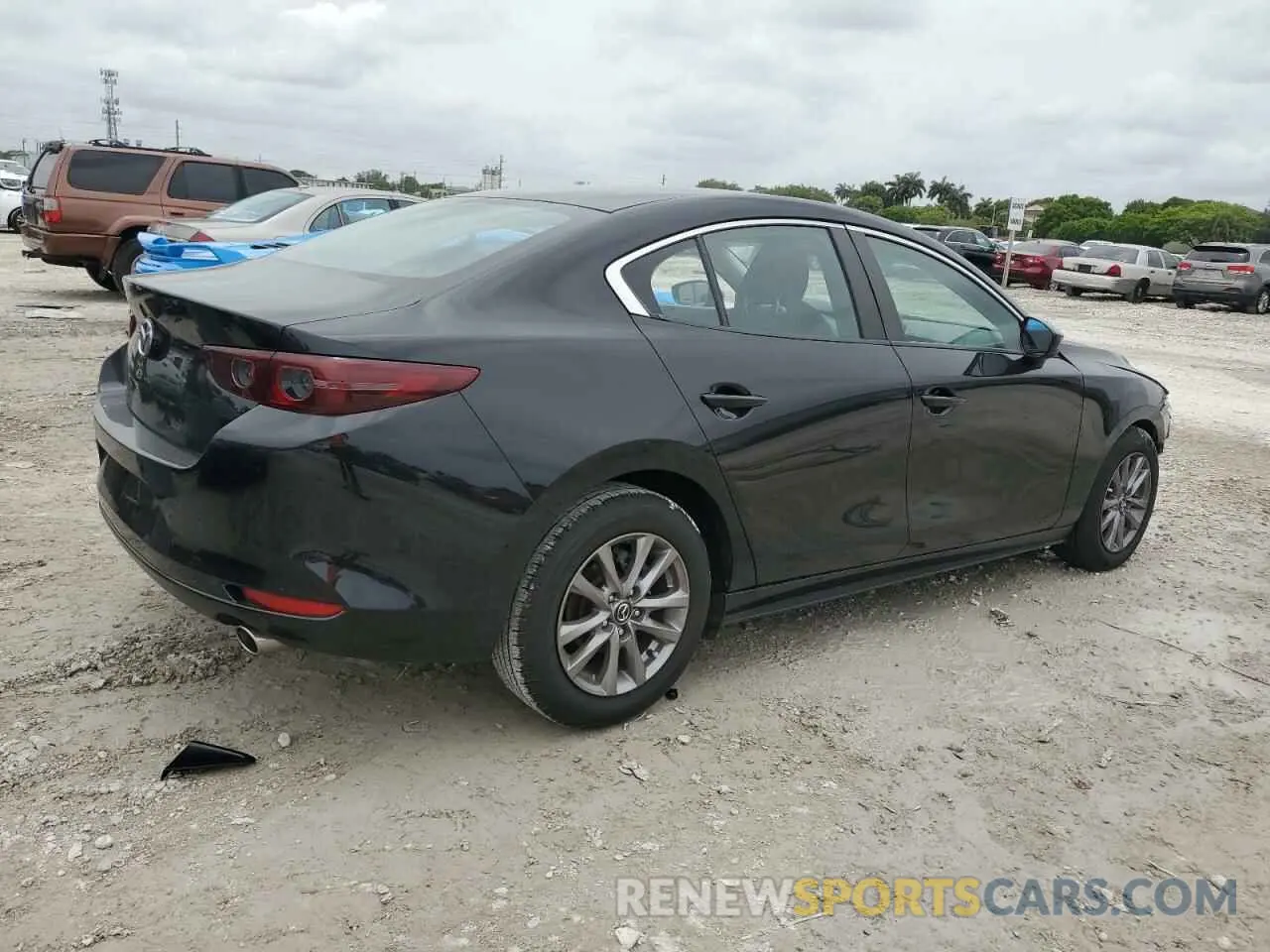 3 Photograph of a damaged car 3MZBPABLXLM138984 MAZDA 3 2020