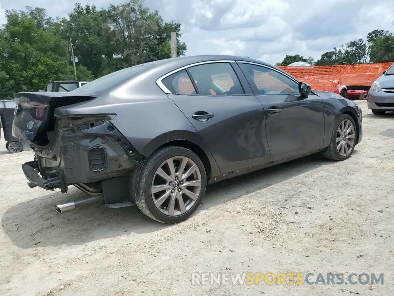 3 Photograph of a damaged car 3MZBPACL3LM127114 MAZDA 3 2020