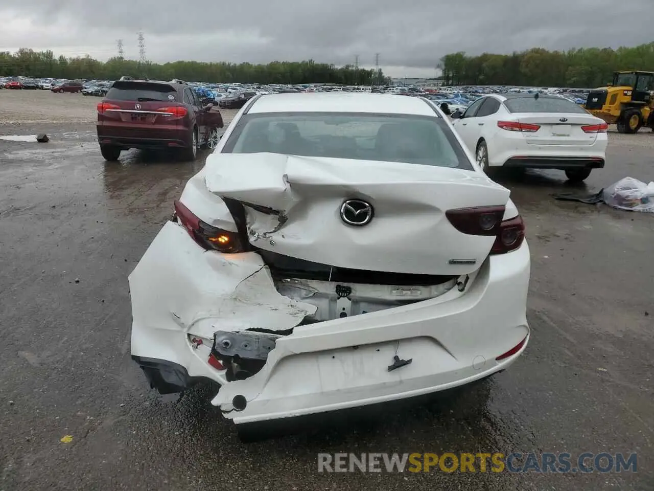 6 Photograph of a damaged car 3MZBPACL5LM128961 MAZDA 3 2020