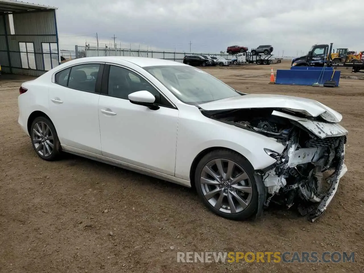 4 Photograph of a damaged car 3MZBPBCMXLM135340 MAZDA 3 2020