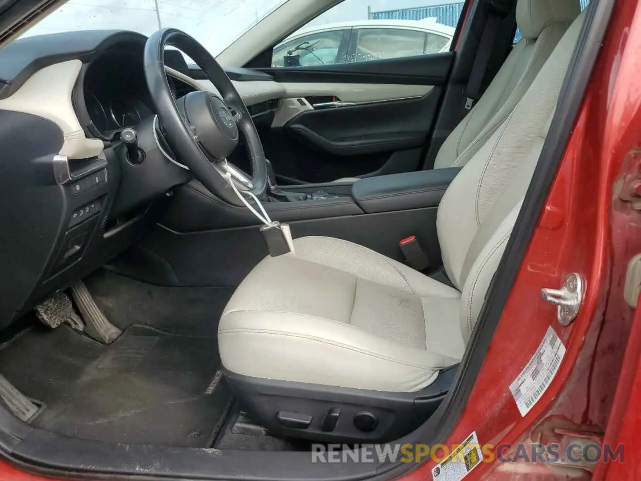 7 Photograph of a damaged car 3MZBPBEMXLM131527 MAZDA 3 2020