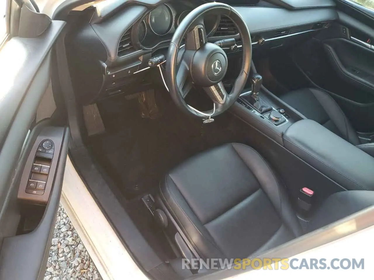8 Фотография поврежденного автомобиля JM1BPACL0L1167246 MAZDA 3 2020