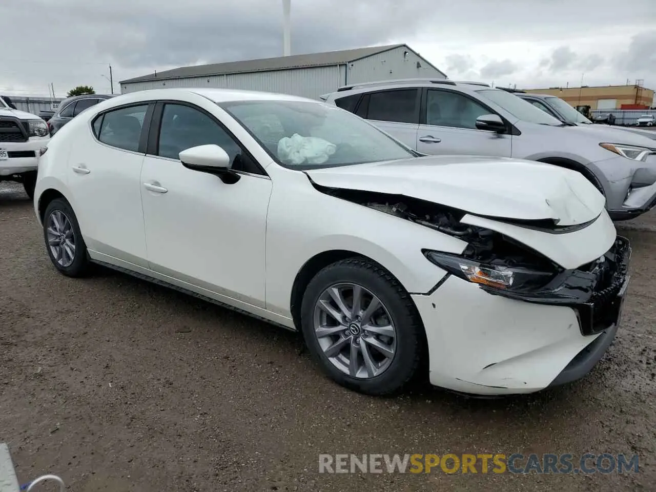 4 Photograph of a damaged car JM1BPAK71L1160827 MAZDA 3 2020