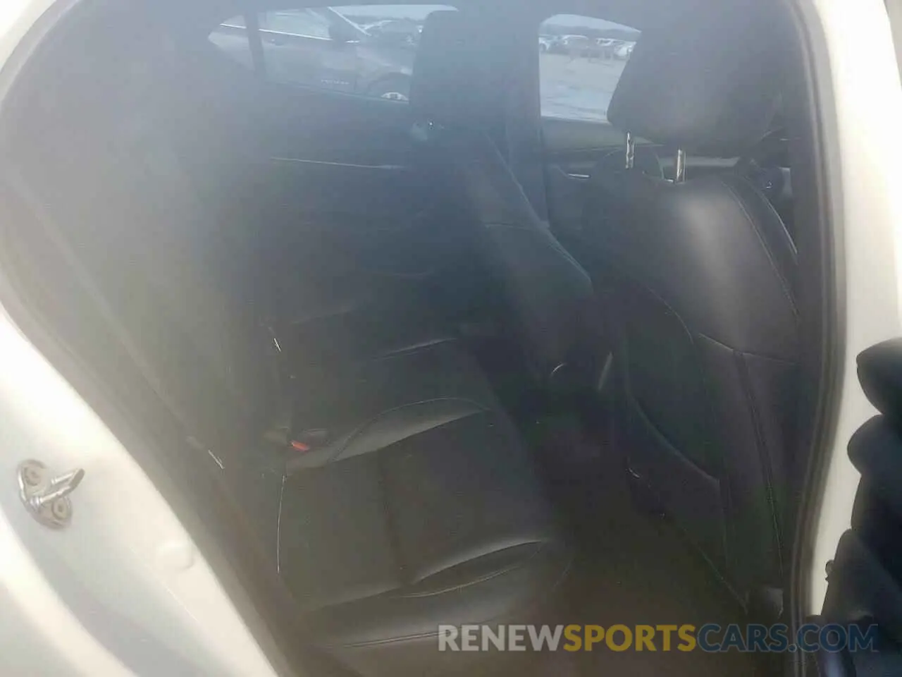 10 Фотография поврежденного автомобиля JM1BPALM8L1174521 MAZDA 3 2020