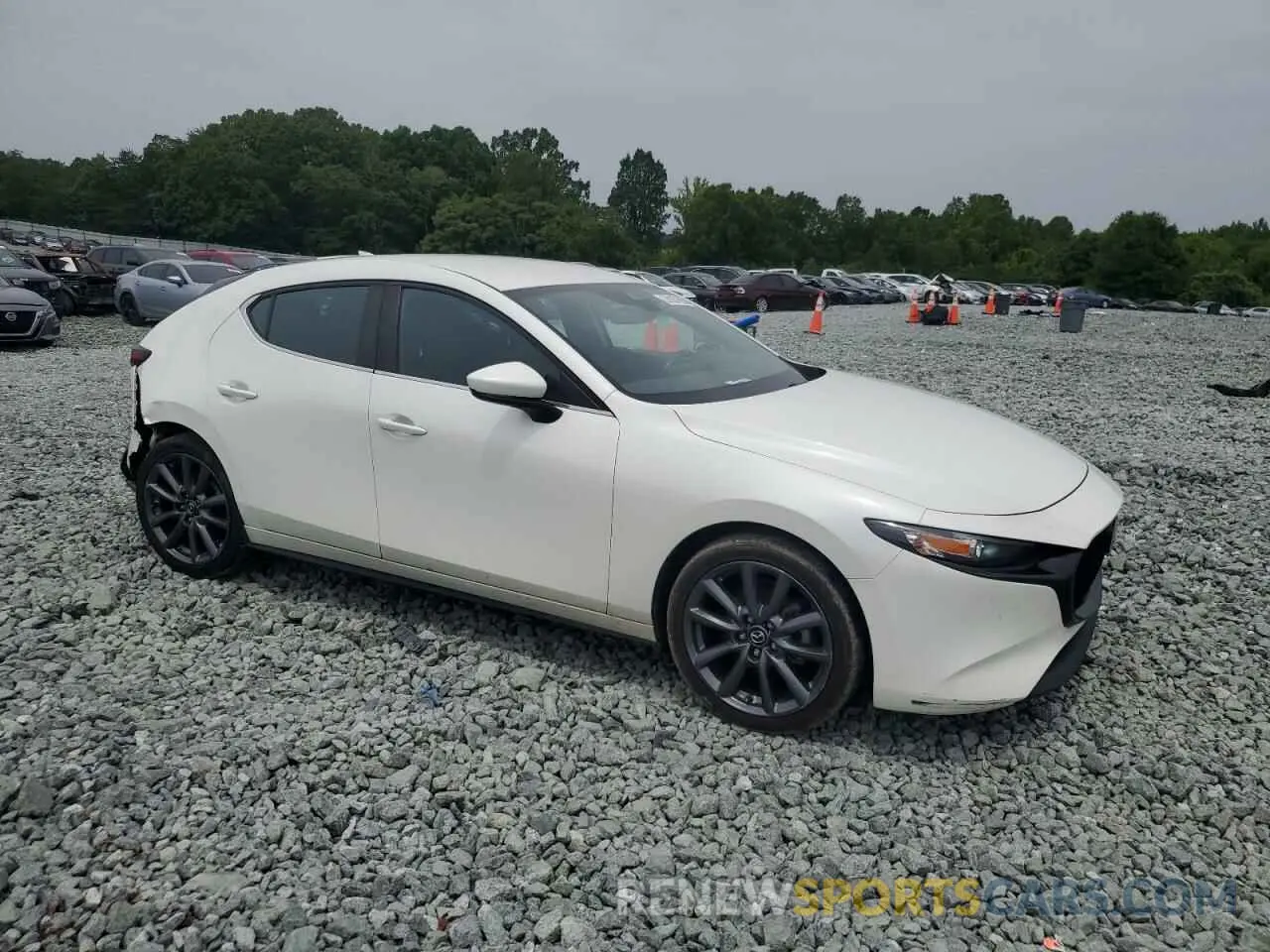 4 Photograph of a damaged car JM1BPAMM9L1169259 MAZDA 3 2020
