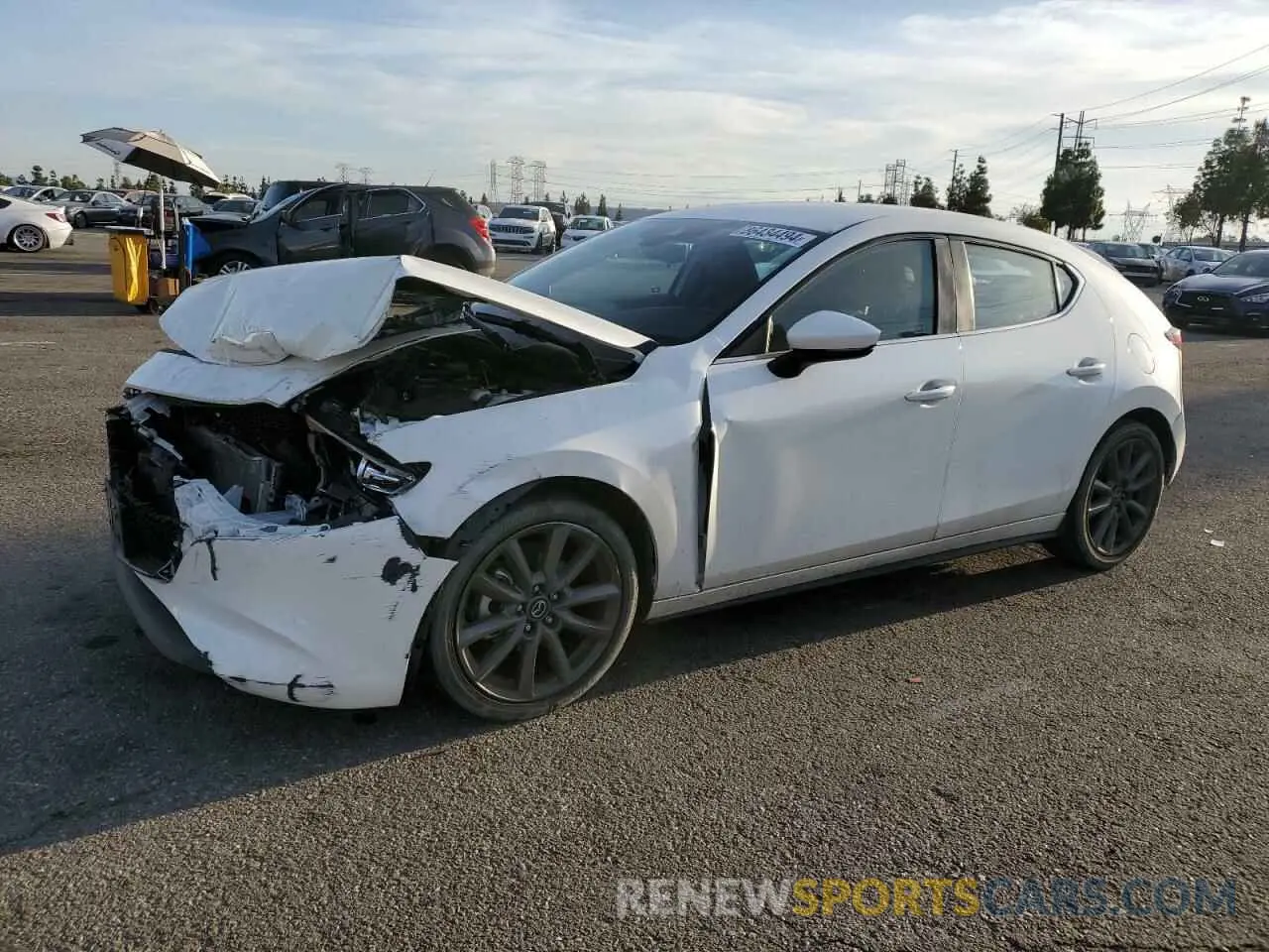 1 Фотография поврежденного автомобиля JM1BPAMMXL1175040 MAZDA 3 2020