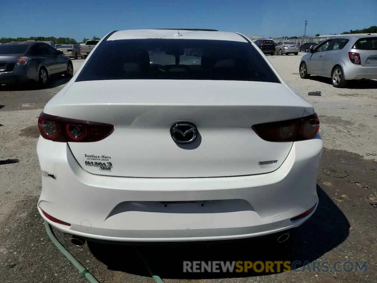 6 Photograph of a damaged car JM1BPBEM6L1172348 MAZDA 3 2020