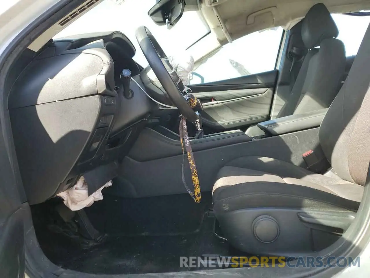 7 Photograph of a damaged car 3MZBPAAL2MM202311 MAZDA 3 2021