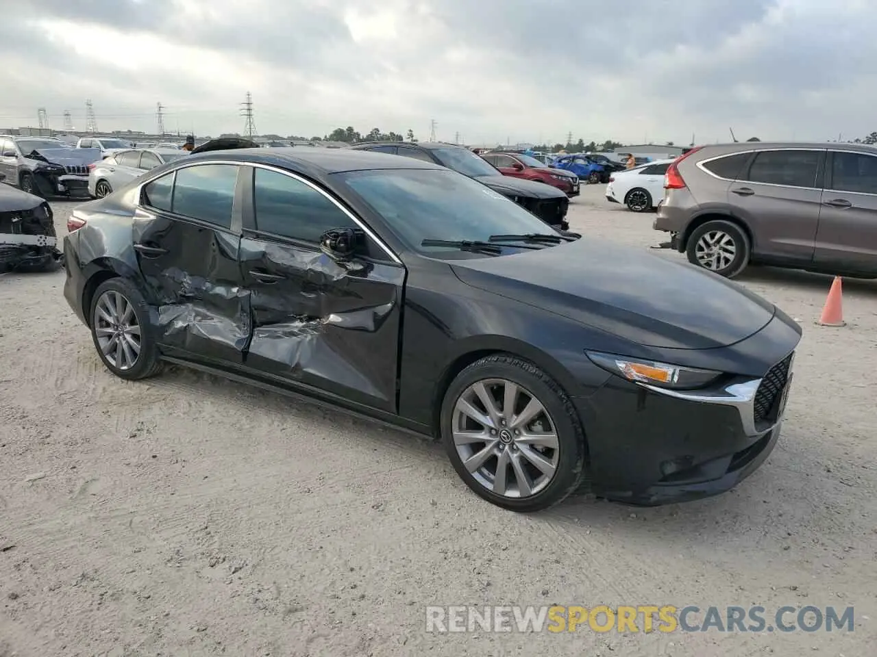 4 Photograph of a damaged car 3MZBPABL6MM253616 MAZDA 3 2021